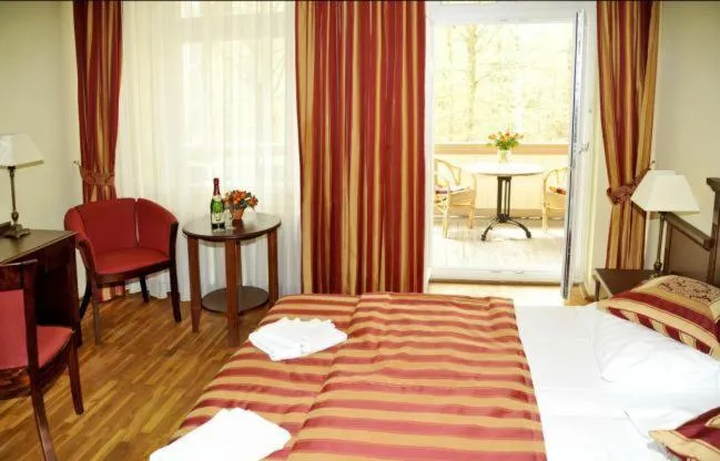 Day, Bed in Hotel Störtebeker