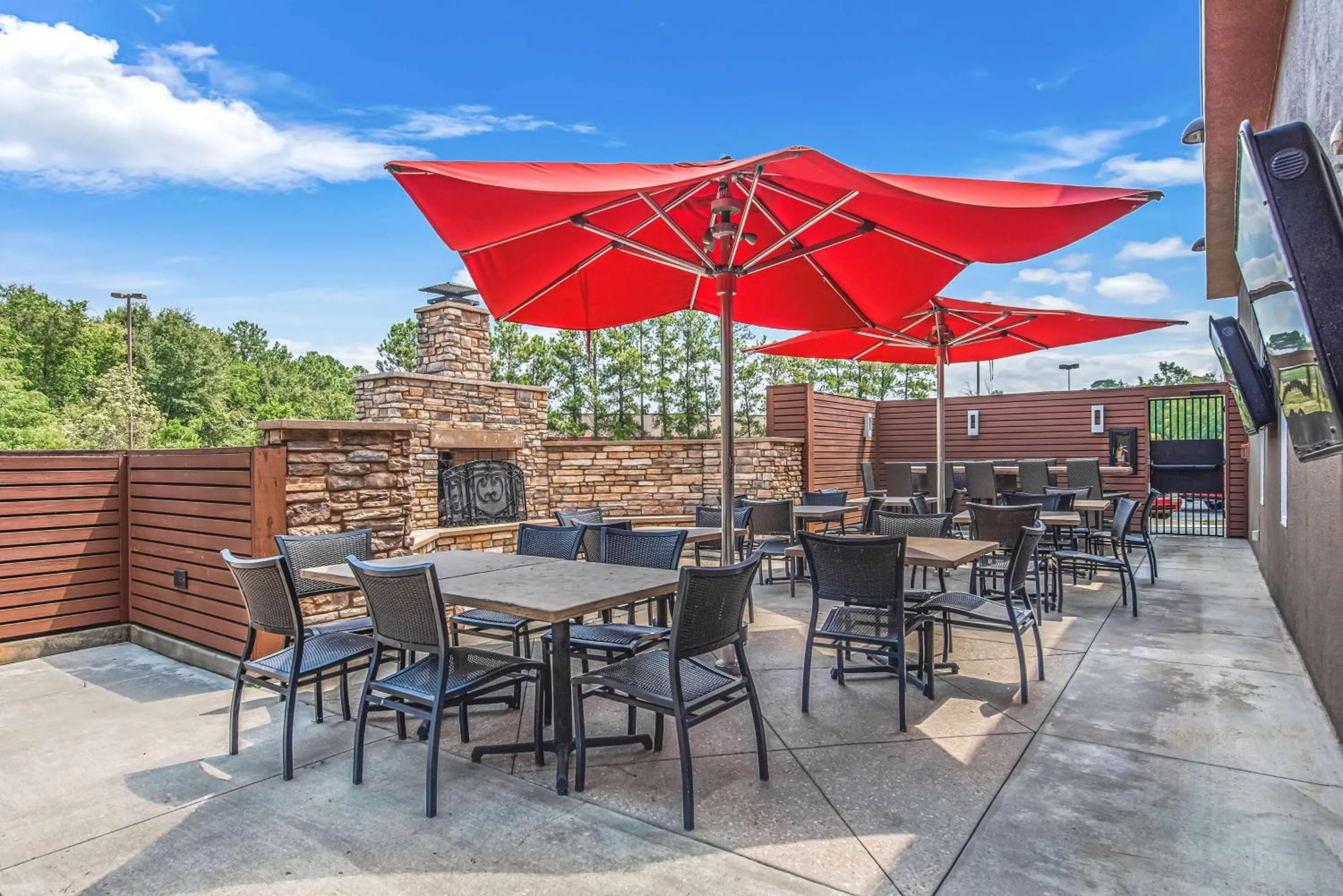 Restaurant/places to eat in DoubleTree by Hilton Columbus