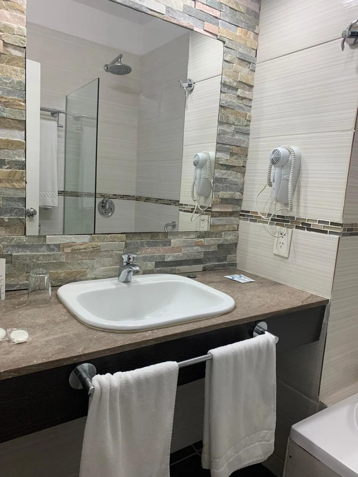 Bathroom in Punta del Este Shelton Hotel