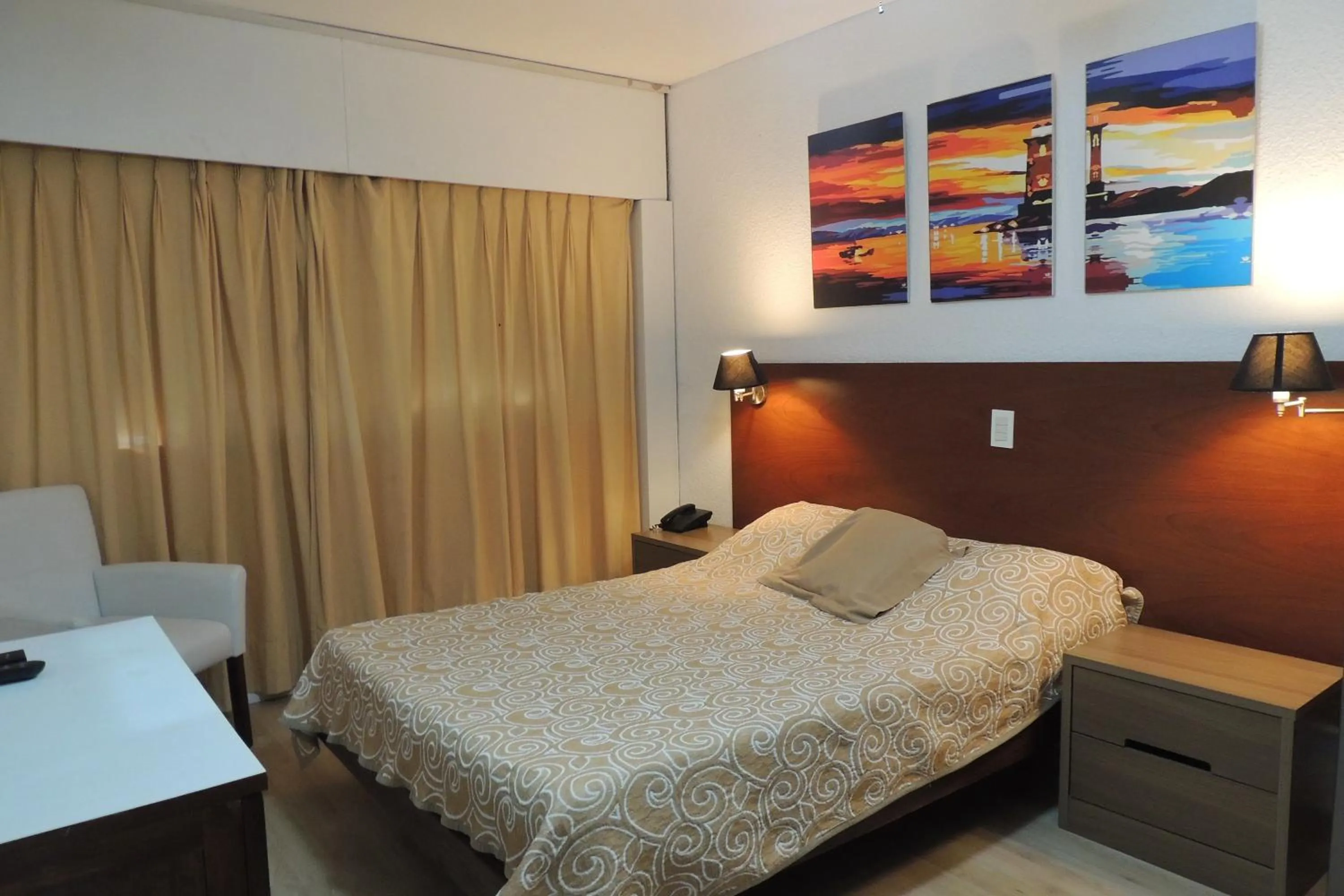 Bed in Punta del Este Shelton Hotel