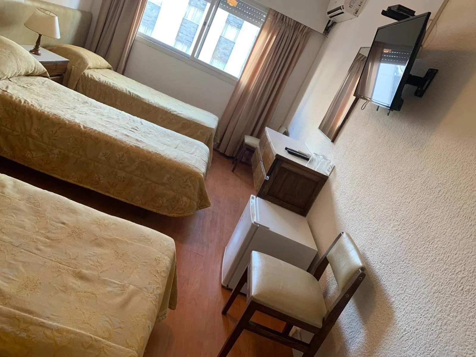 Bedroom, Bed in Punta del Este Shelton Hotel