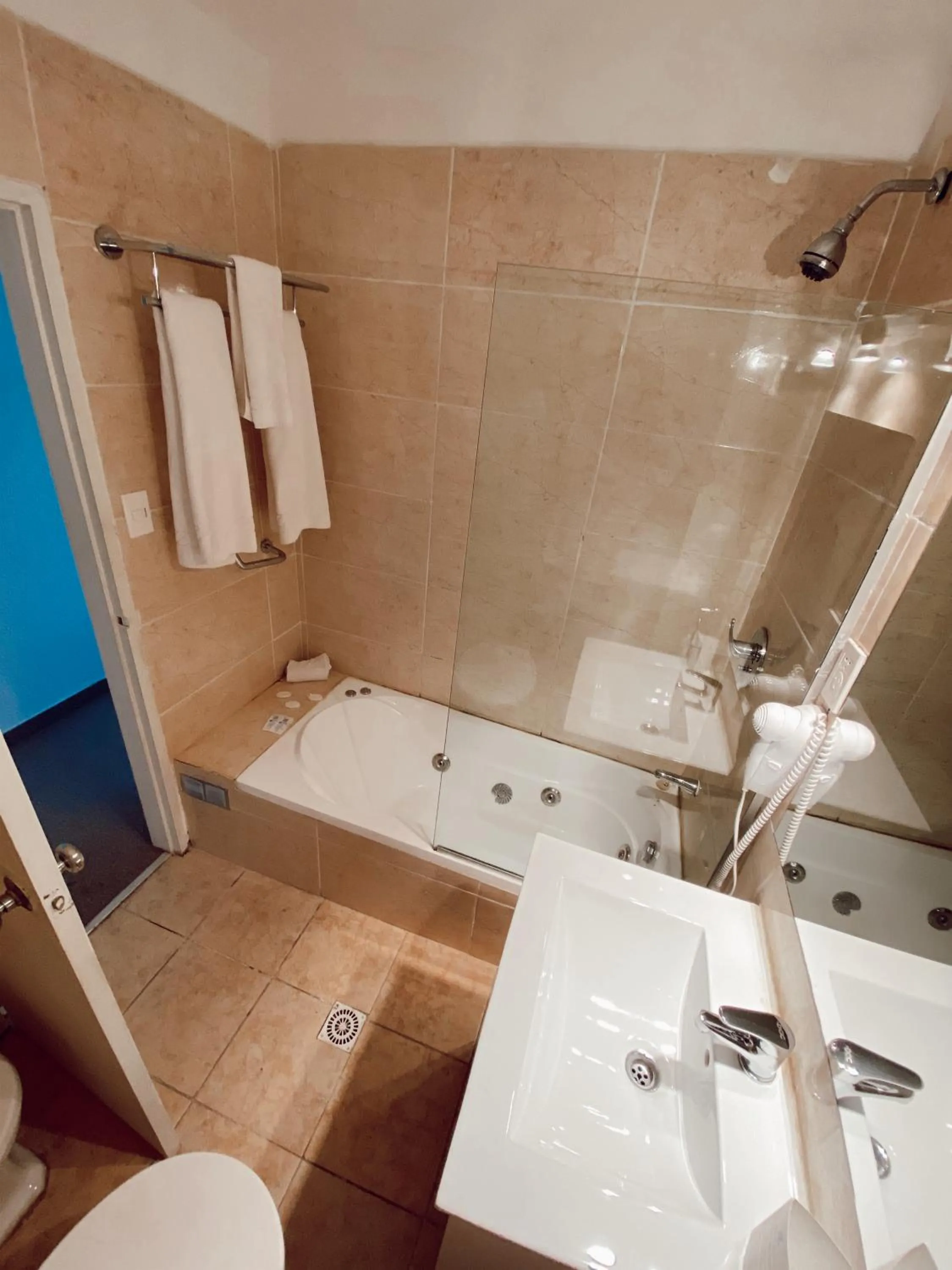 Bath in Punta del Este Shelton Hotel