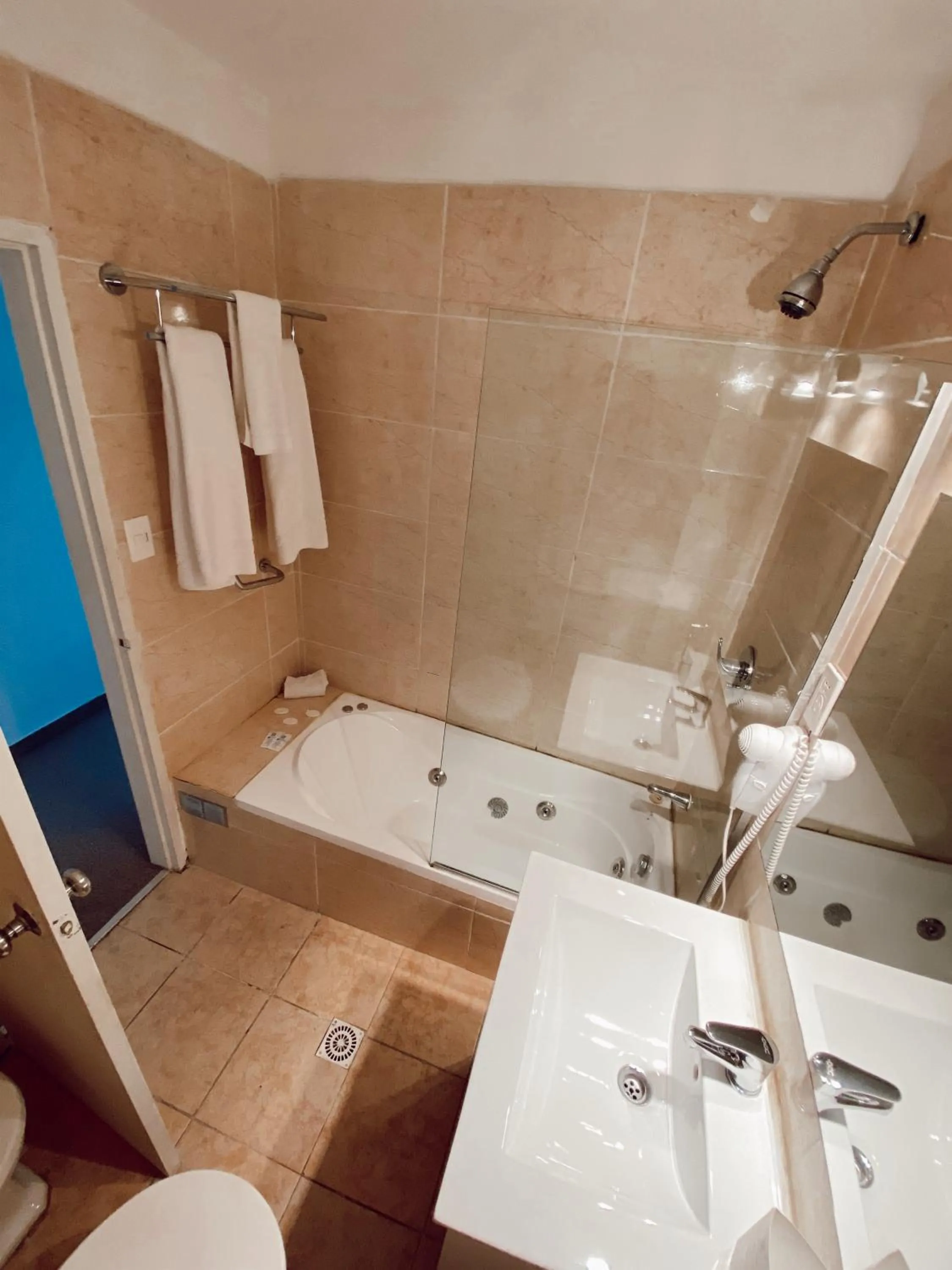 Bath in Punta del Este Shelton Hotel