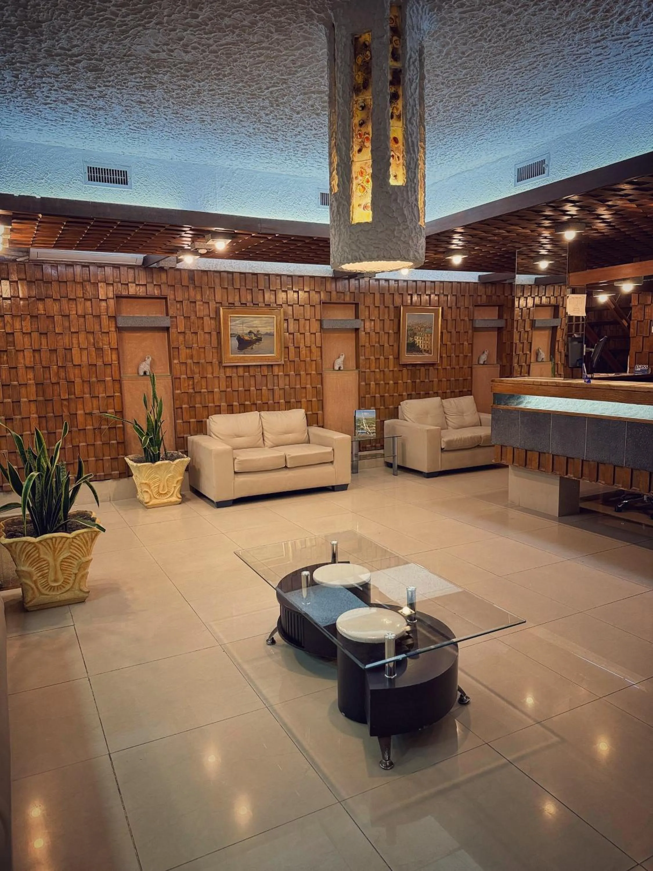 Property building in Punta del Este Shelton Hotel