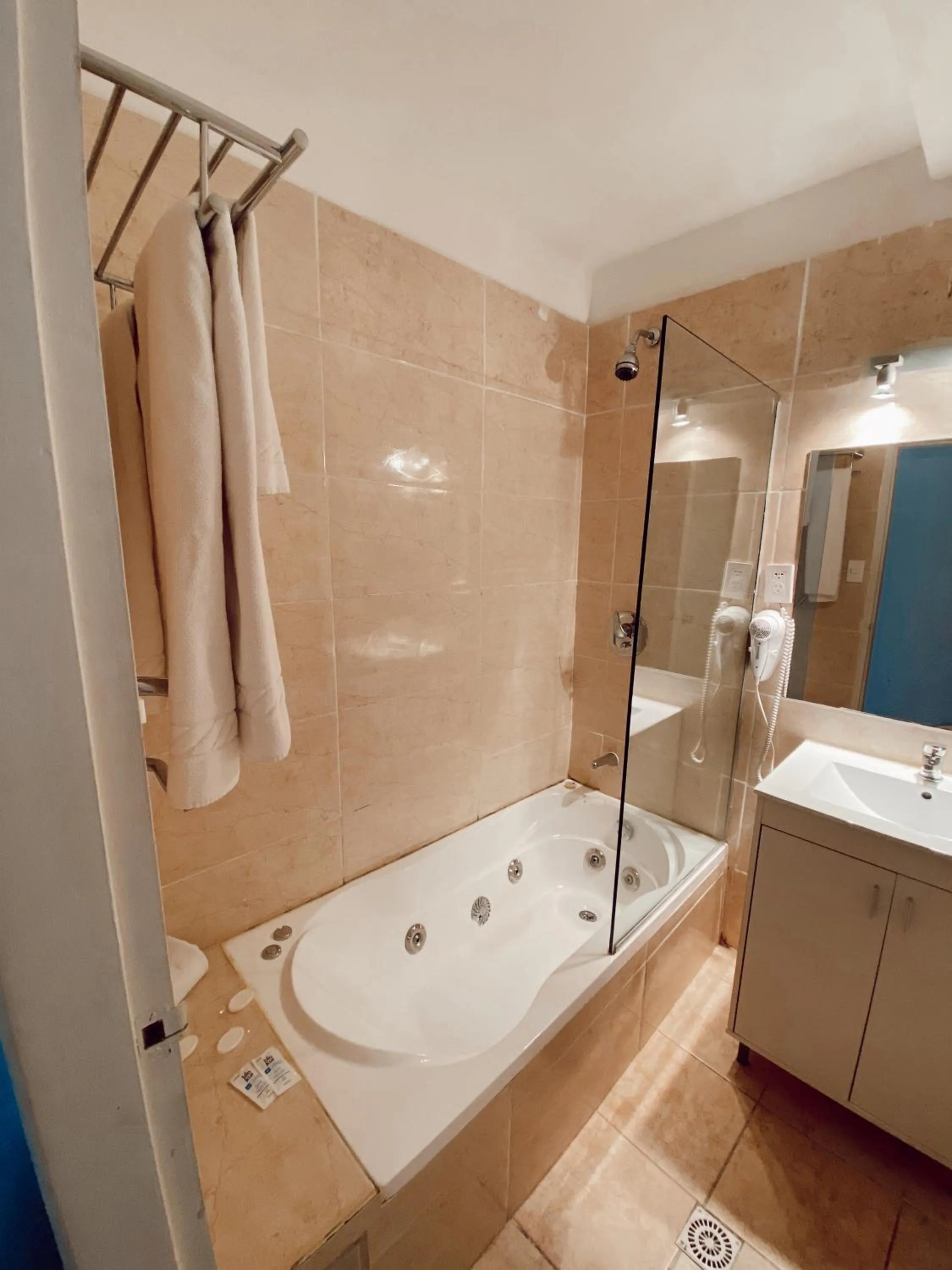 Bathroom in Punta del Este Shelton Hotel