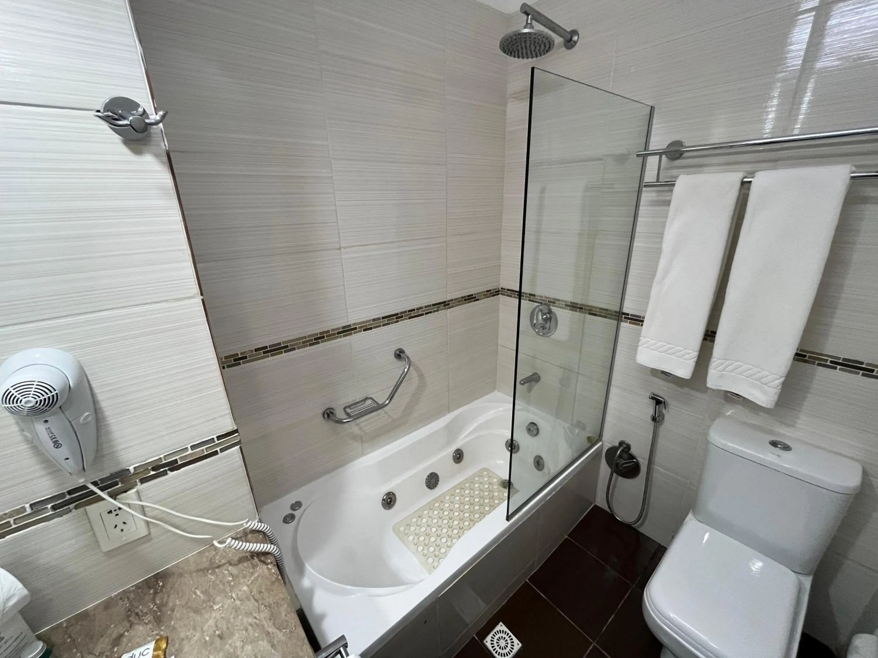 Shower in Punta del Este Shelton Hotel