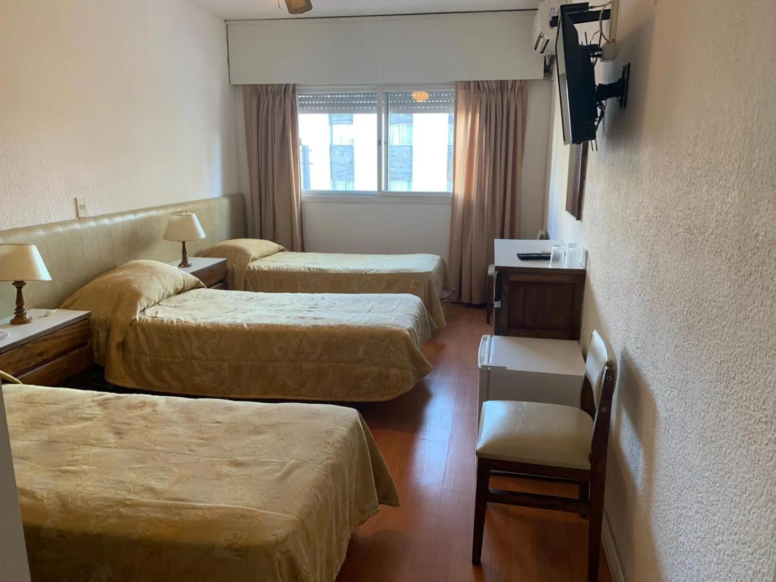 Bedroom, Bed in Punta del Este Shelton Hotel
