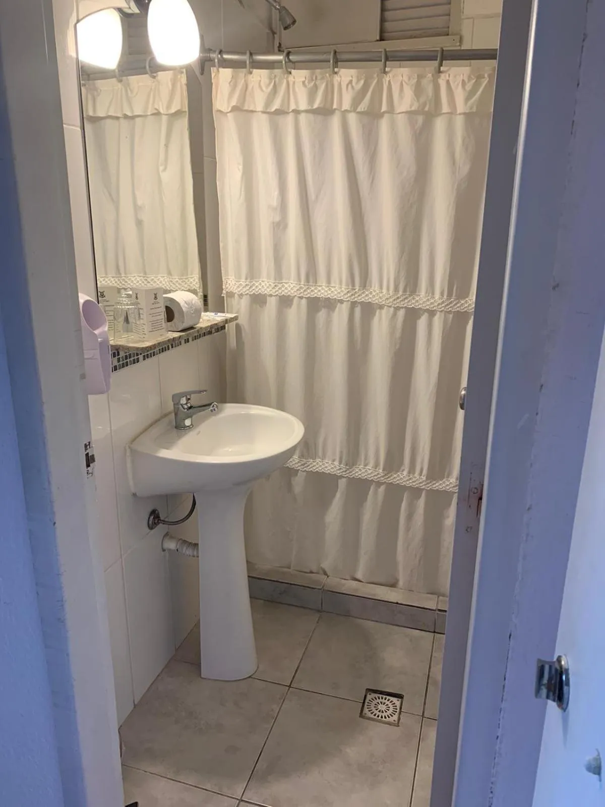 Shower in Punta del Este Shelton Hotel