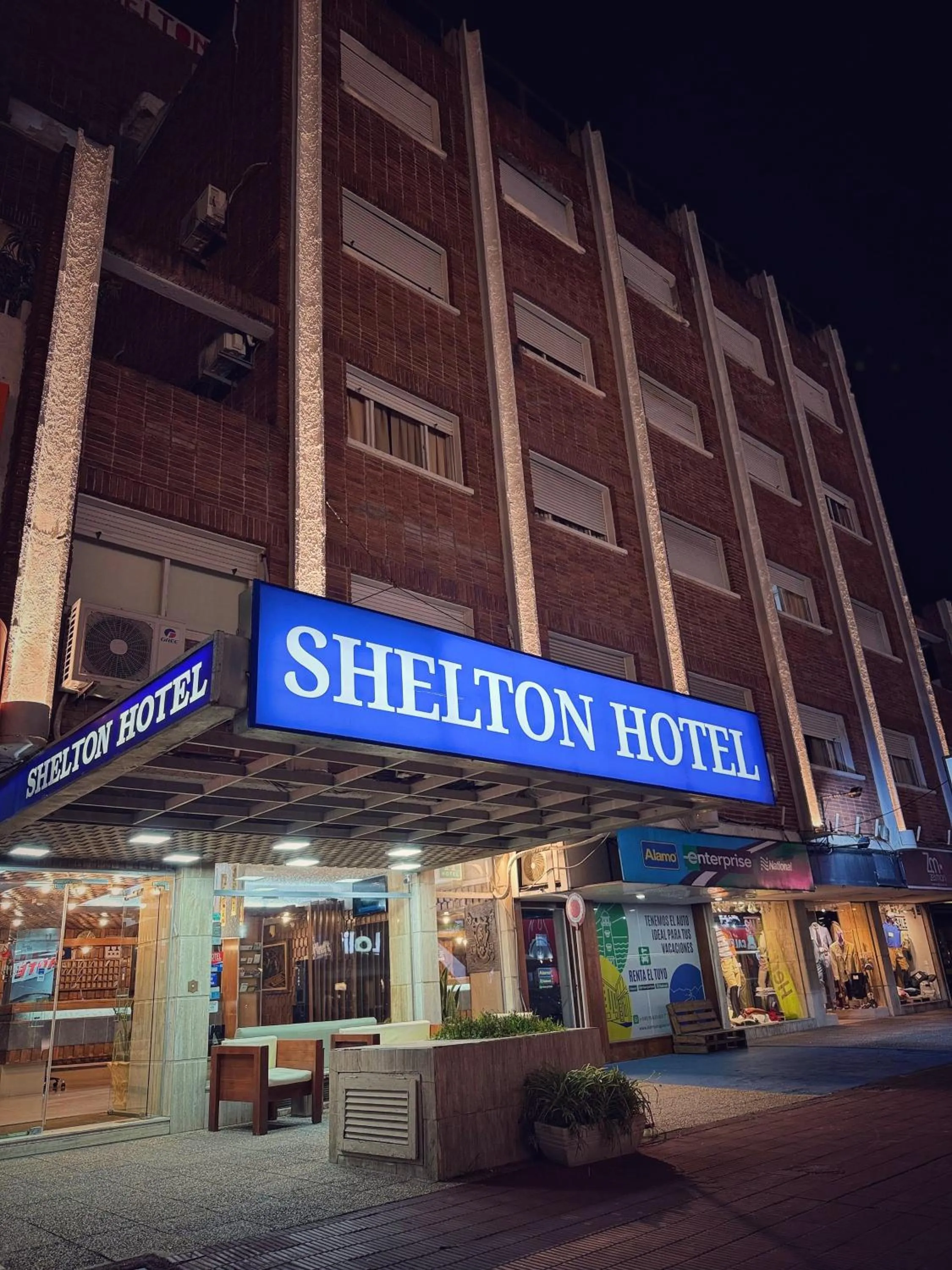 Property building in Punta del Este Shelton Hotel