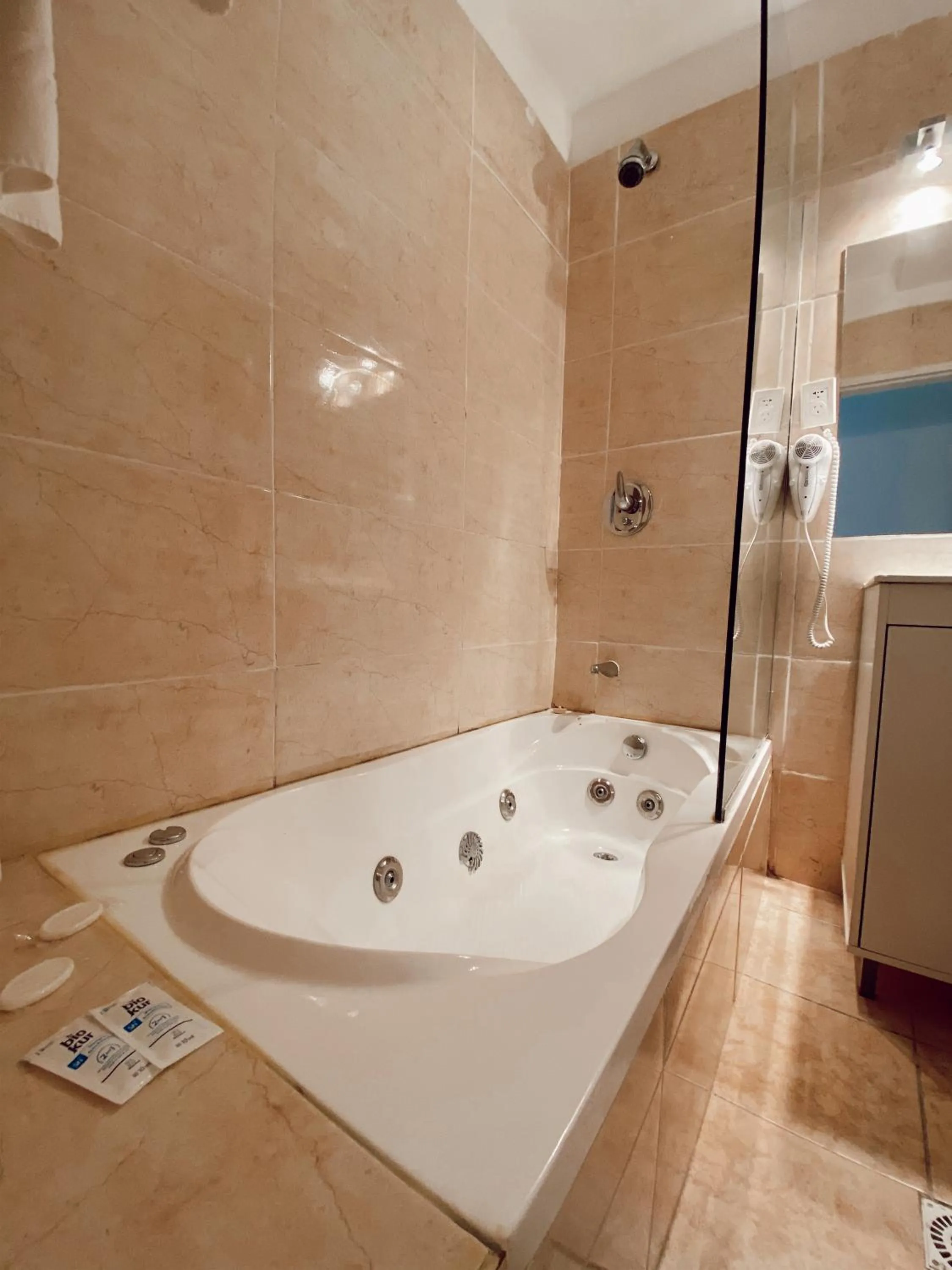 Hot Tub in Punta del Este Shelton Hotel