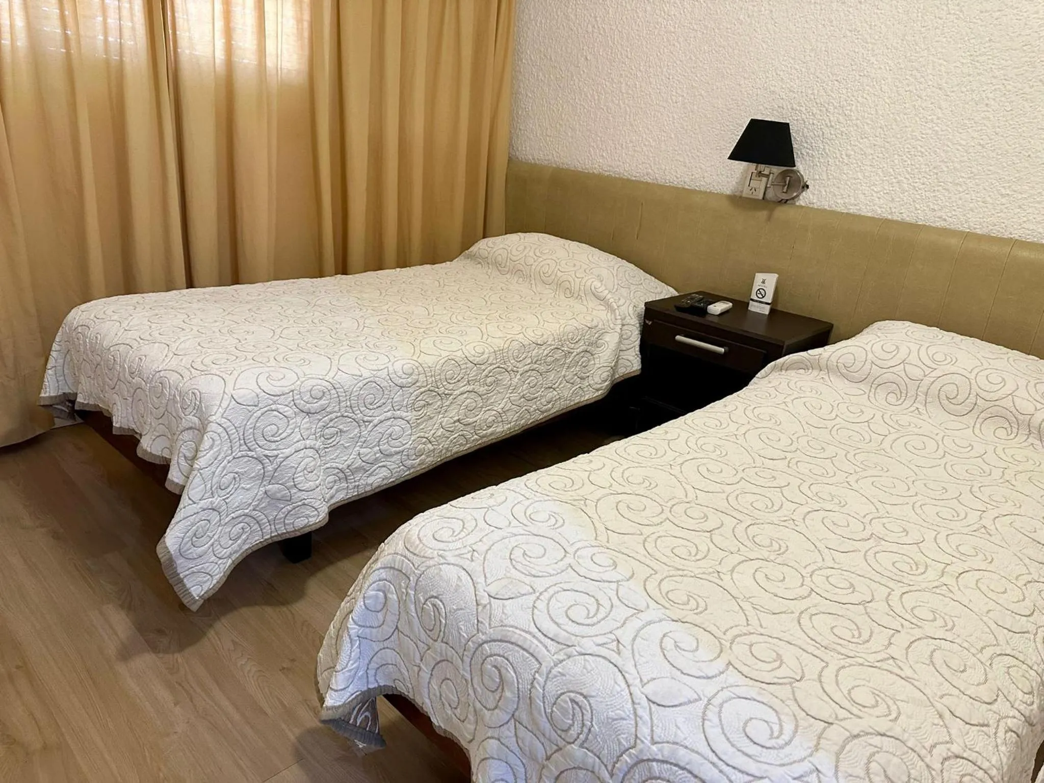 Bedroom, Bed in Punta del Este Shelton Hotel