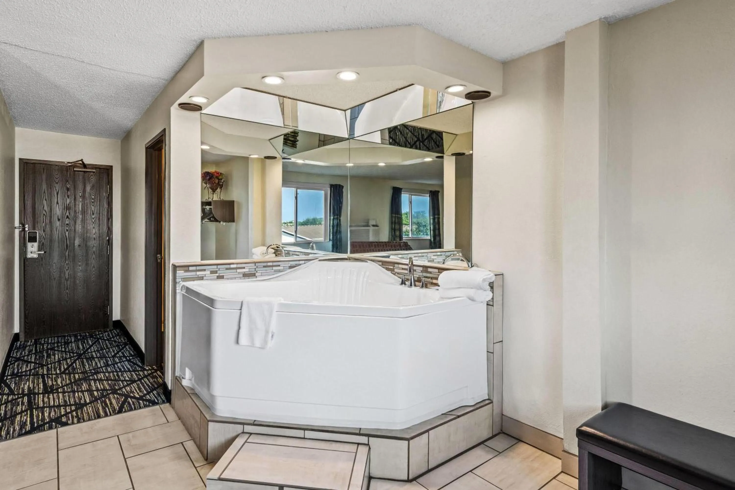 Photo of the whole room in Super 8 by Wyndham Independence Kansas City