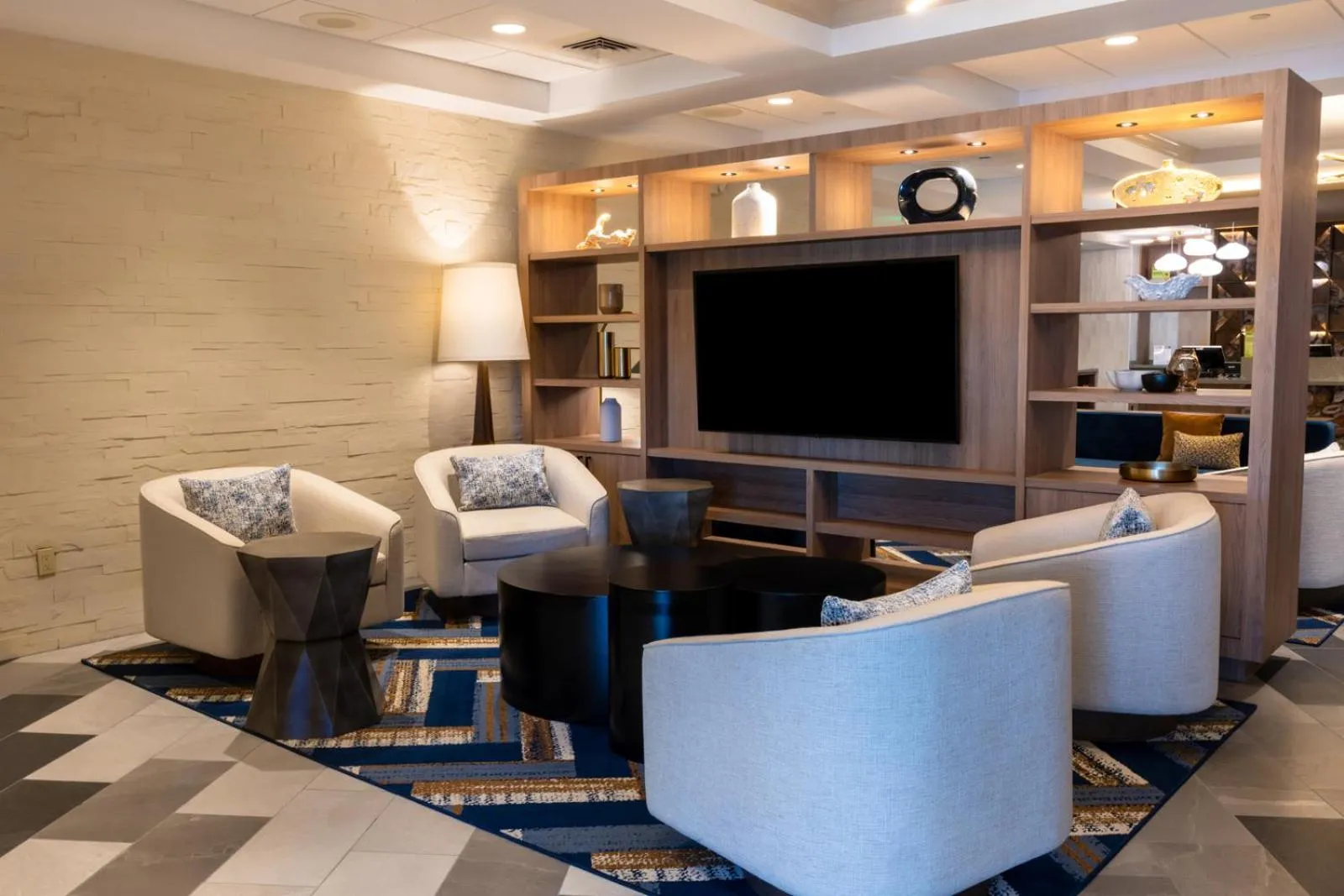 Lobby or reception in DoubleTree by Hilton Tinton Falls-Eatontown