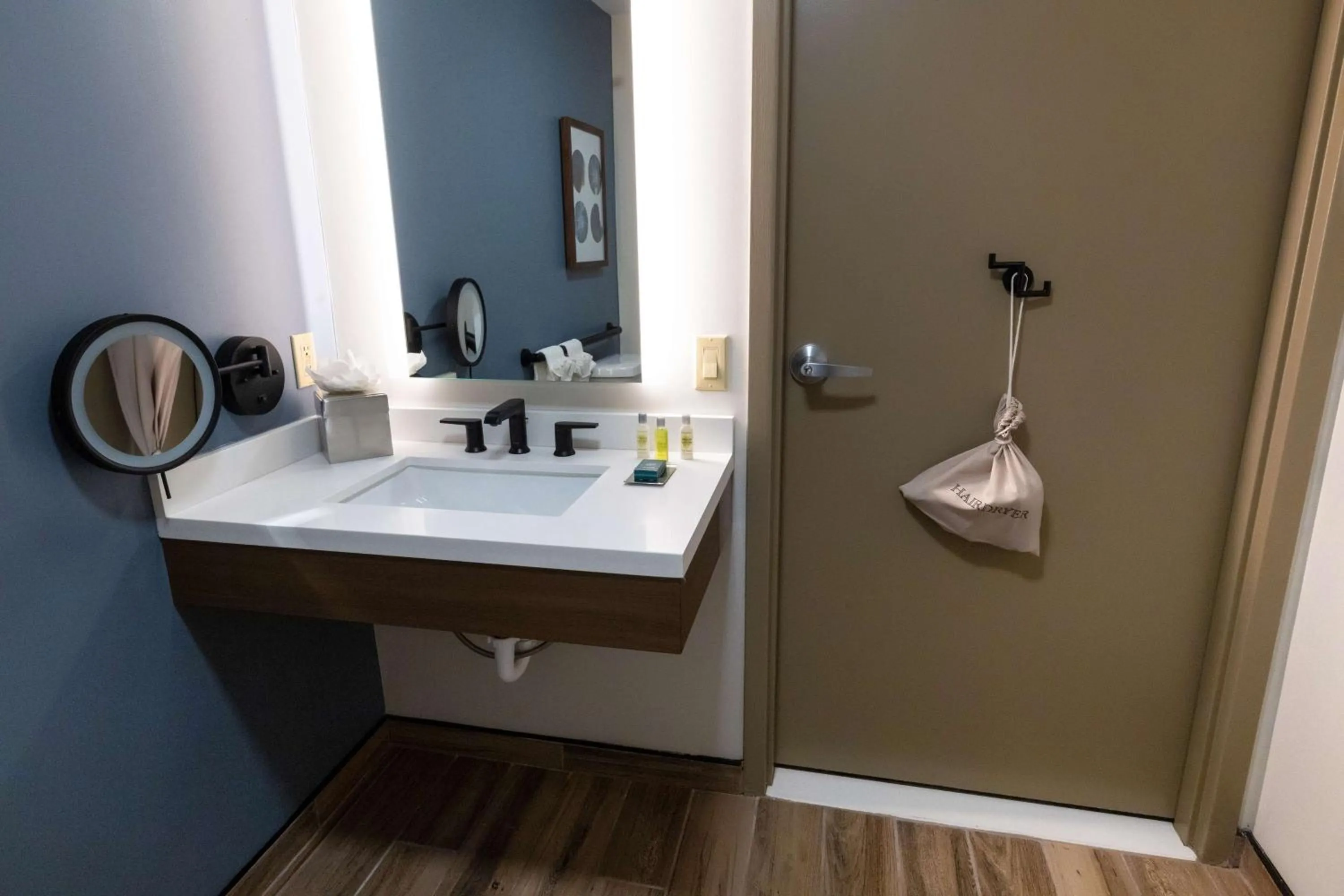 Bathroom in DoubleTree by Hilton Tinton Falls-Eatontown