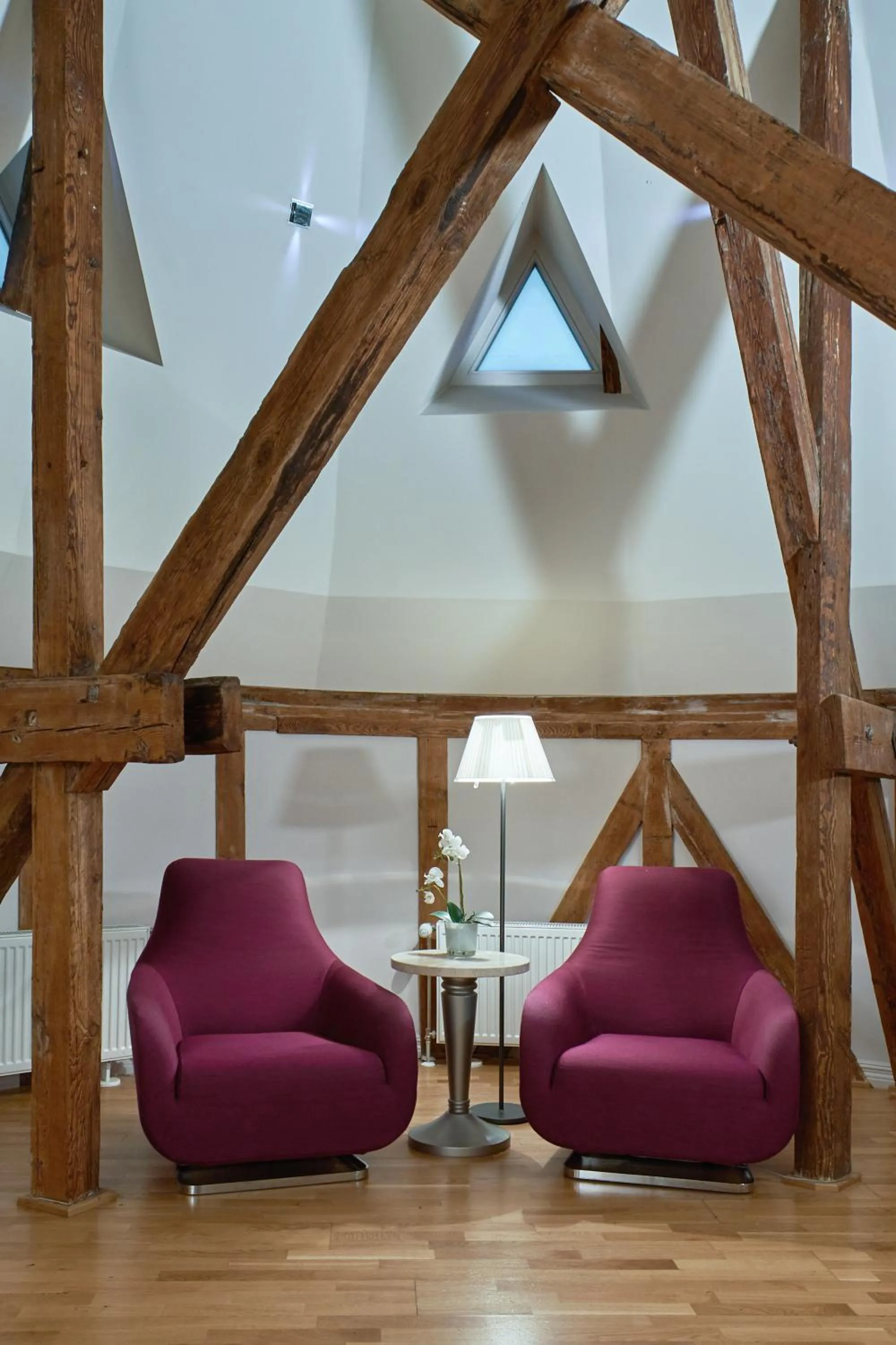 Living room in Opera Hotel