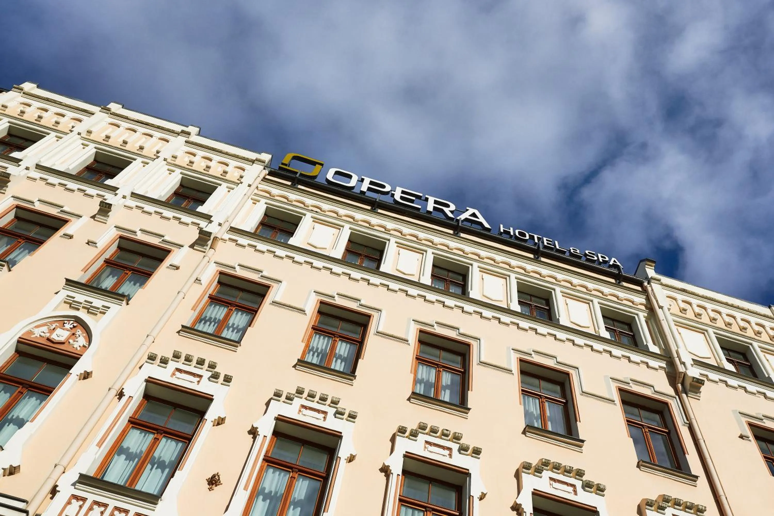 Facade/entrance in Opera Hotel