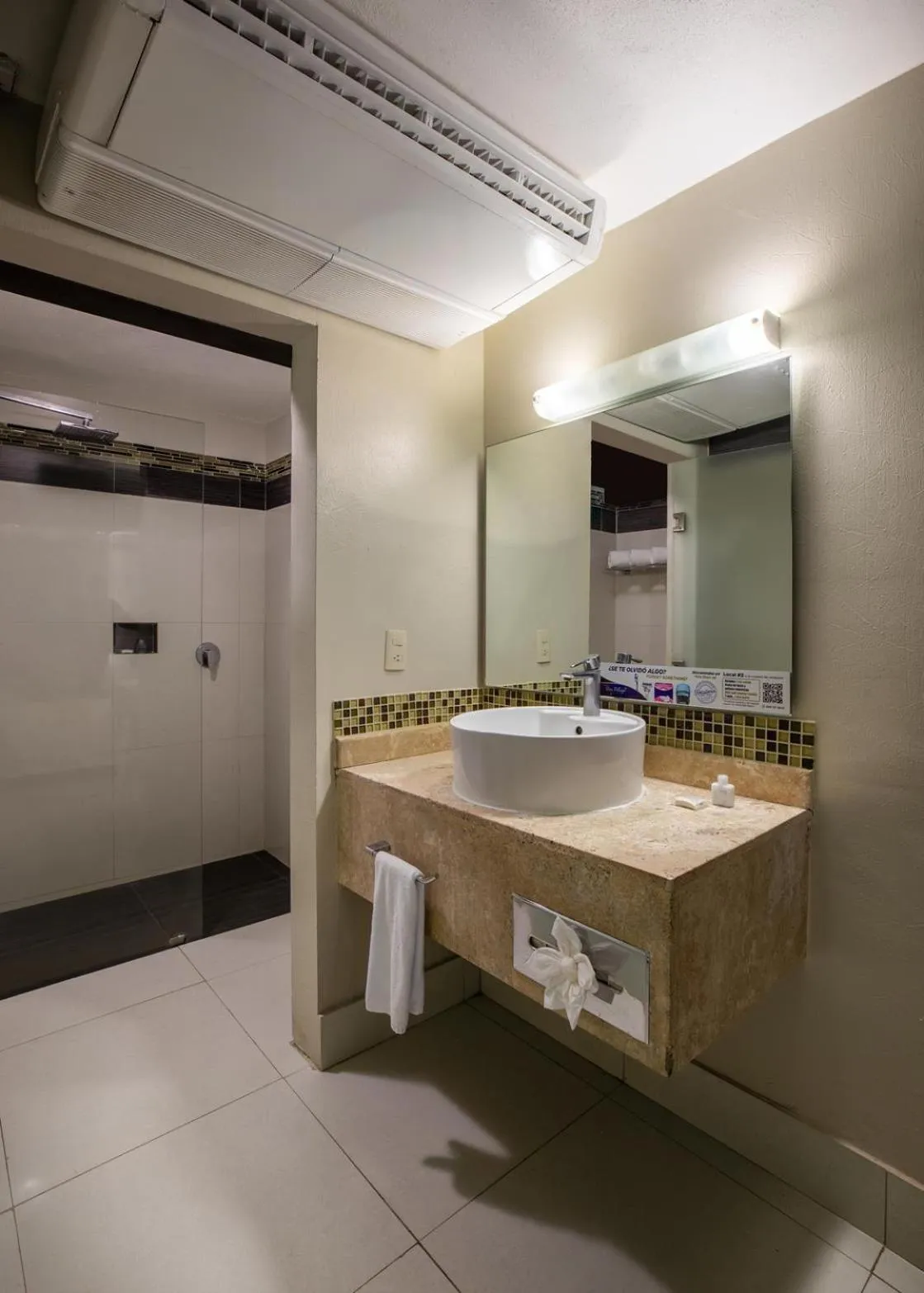 Bathroom in Don Pelayo Pacific Beach