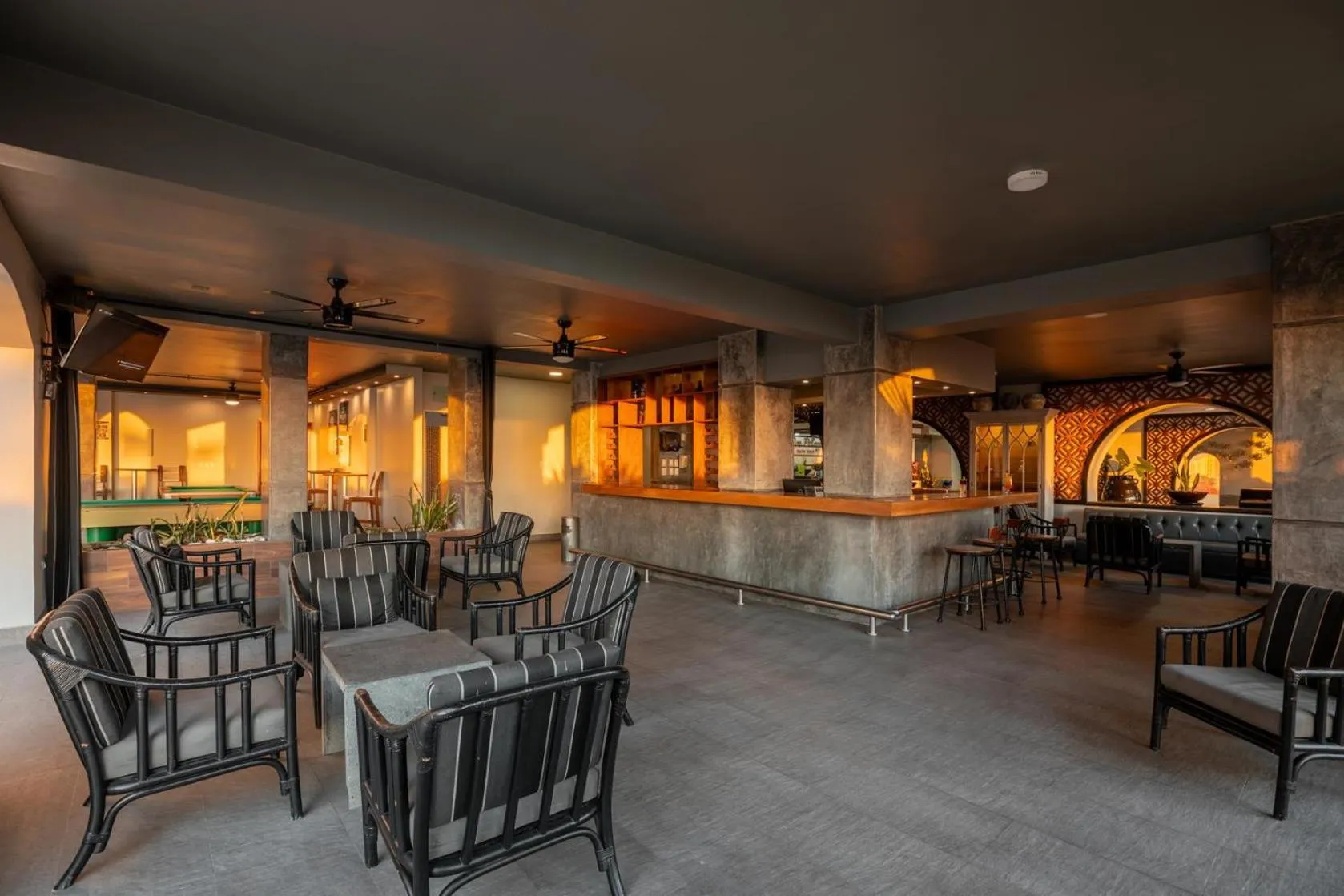 Lounge or bar in Don Pelayo Pacific Beach