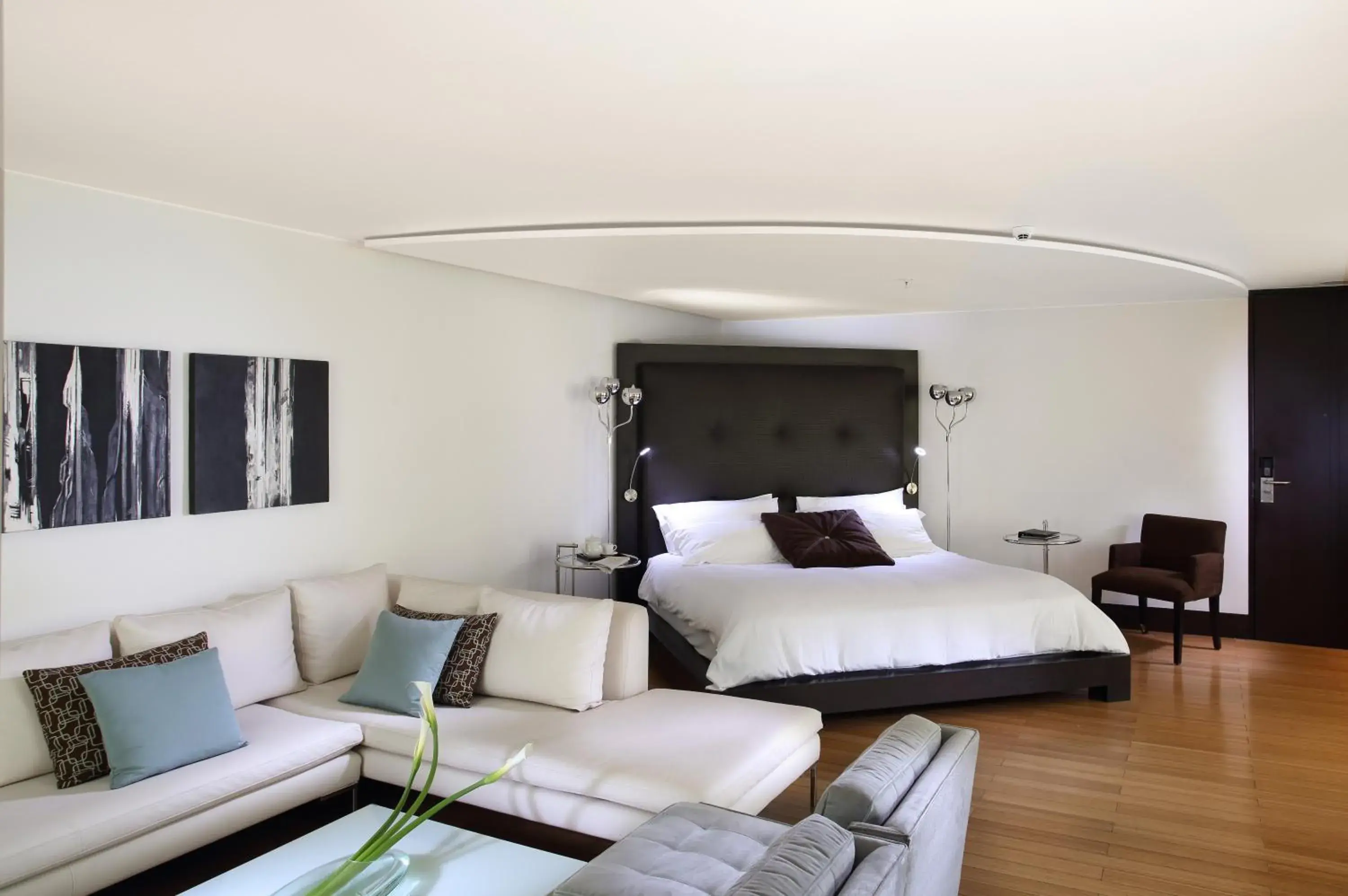 Executive Suite in Le Parc Hotel, Beyond Stars Executive Suite in Le Parc Hotel, Beyond Stars