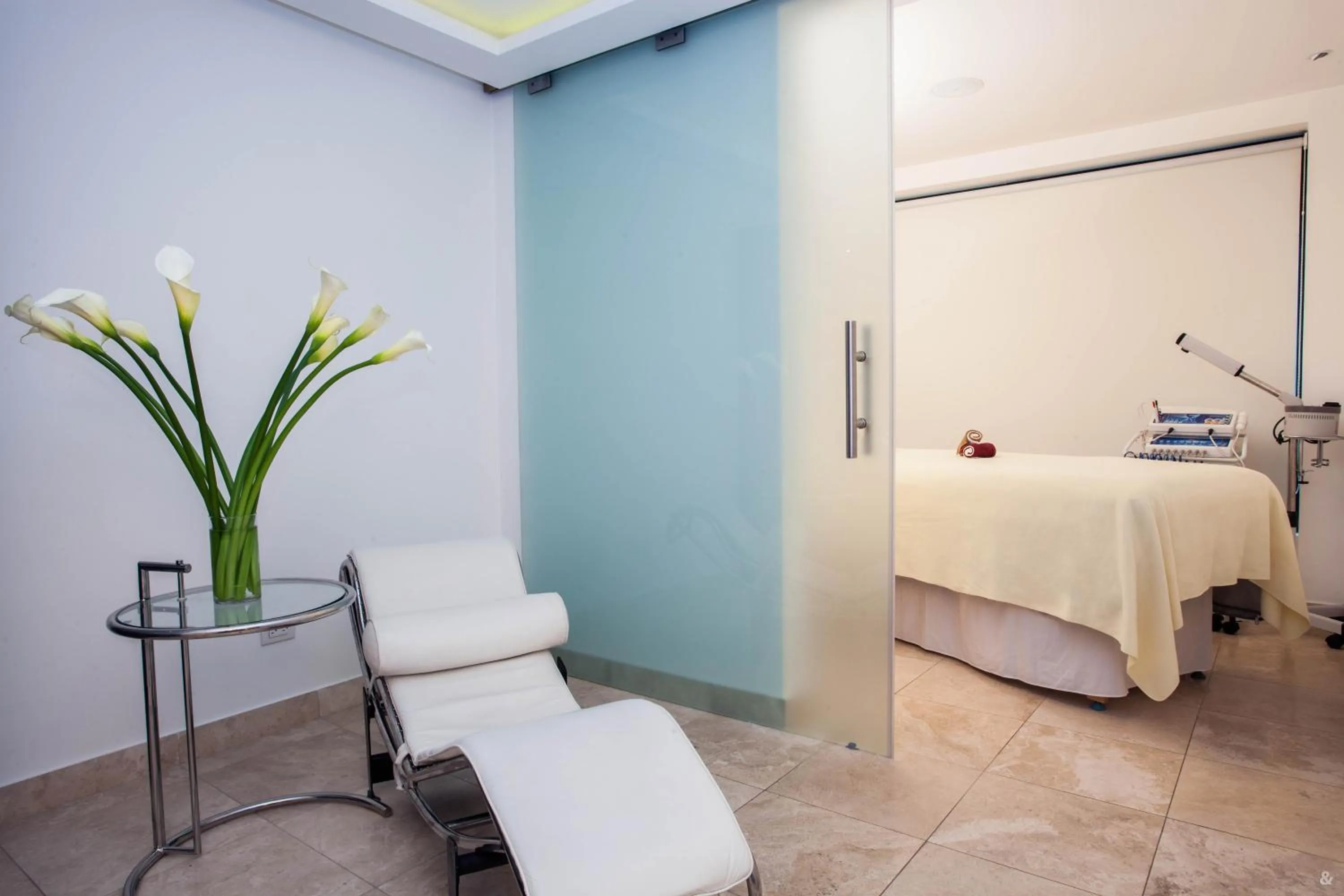 Sauna, Bed in Le Parc Hotel, Beyond Stars