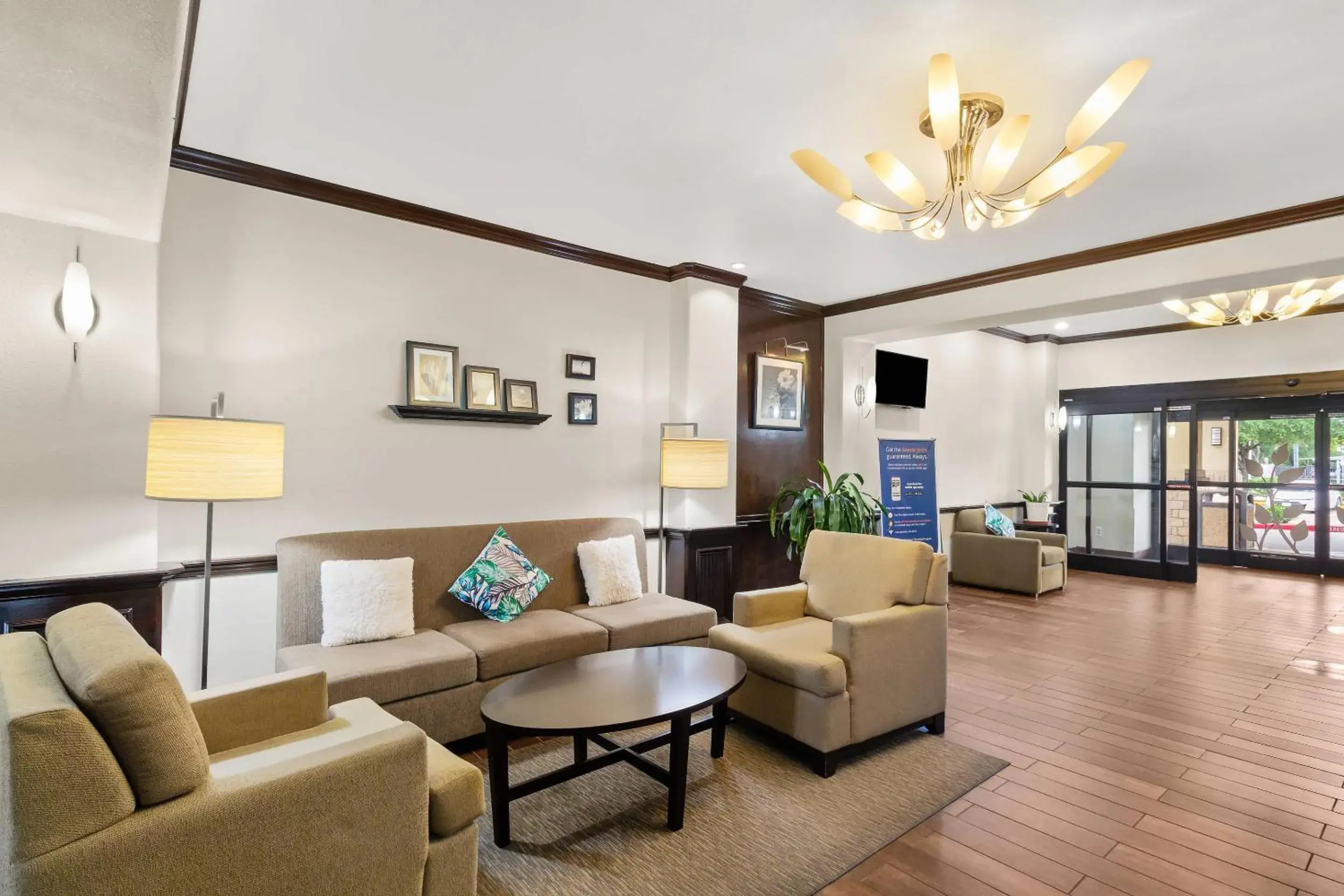 Lobby or reception in Sleep Inn & Suites Bush Intercontinental - IAH East Lobby or reception in Sleep Inn & Suites Bush Intercontinental - IAH East