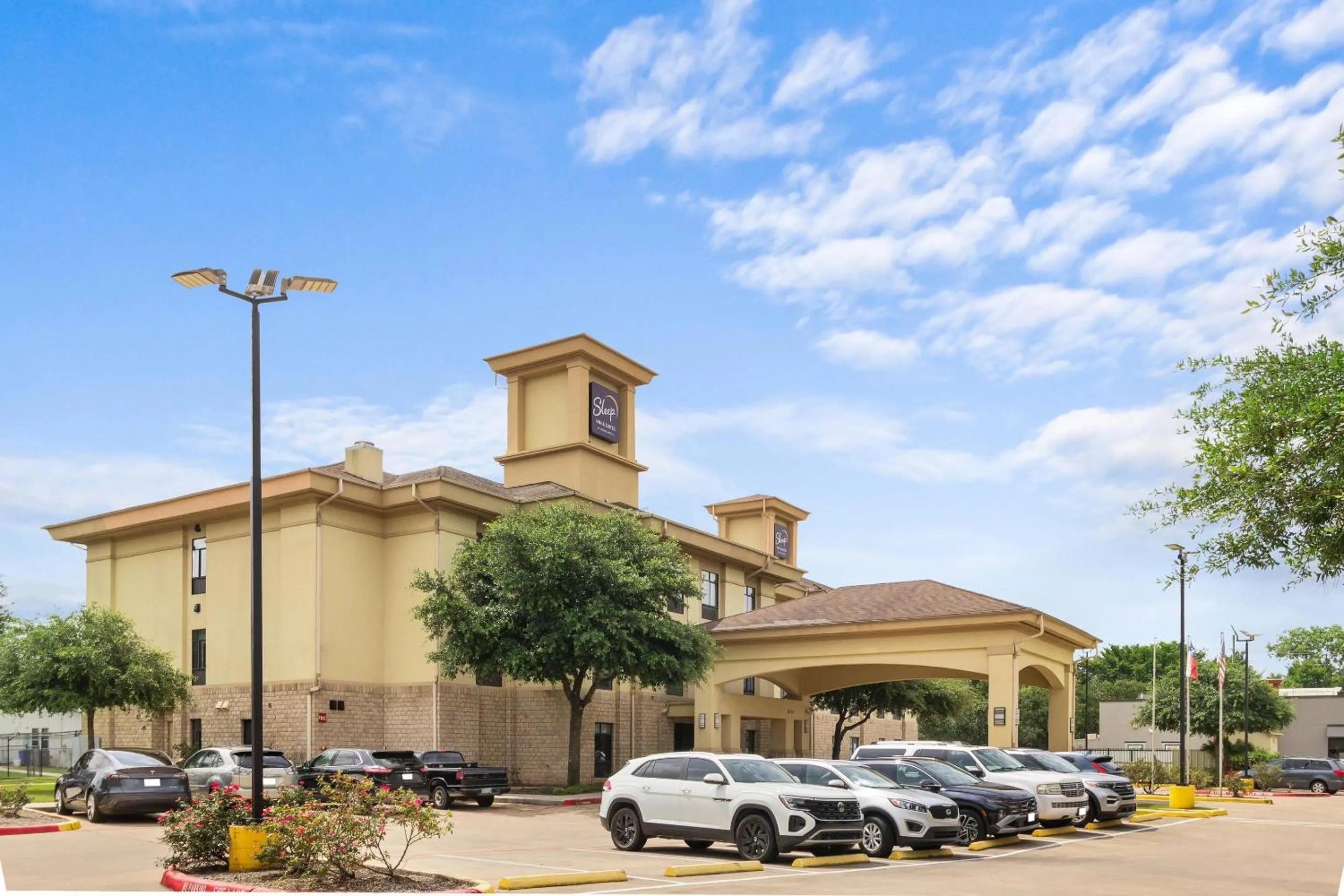 Property building in Sleep Inn & Suites Bush Intercontinental - IAH East