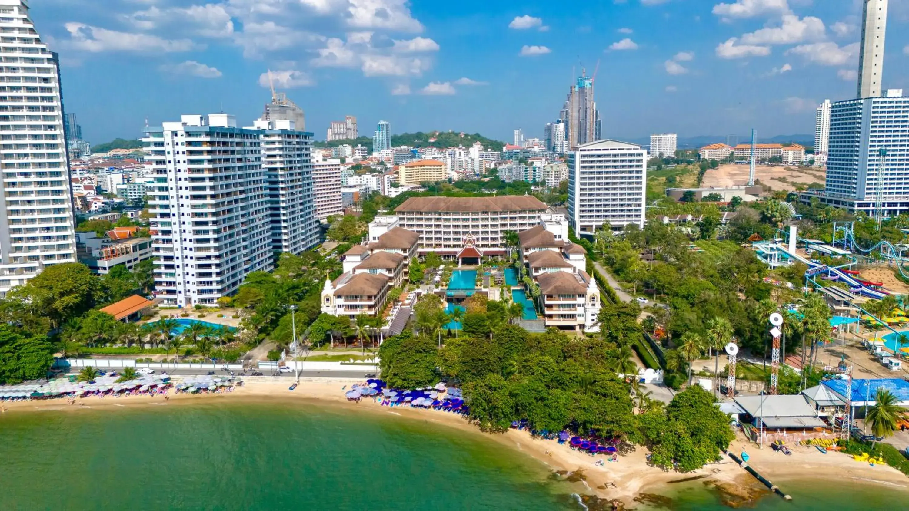 Bird's eye view in The Heritage Pattaya Beachfront Resort Bird's eye view in The Heritage Pattaya Beachfront Resort