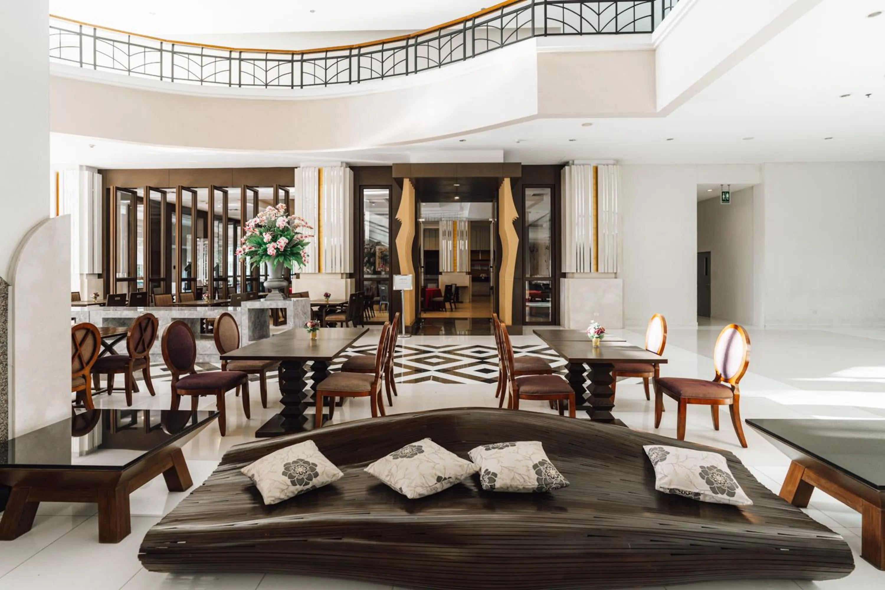 Lobby or reception in The Heritage Pattaya Beachfront Resort