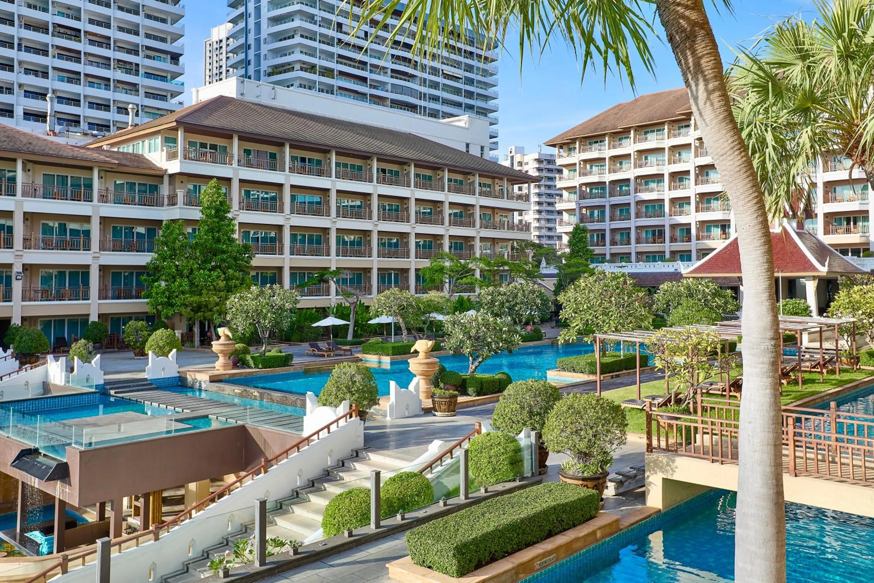 Property building in The Heritage Pattaya Beachfront Resort