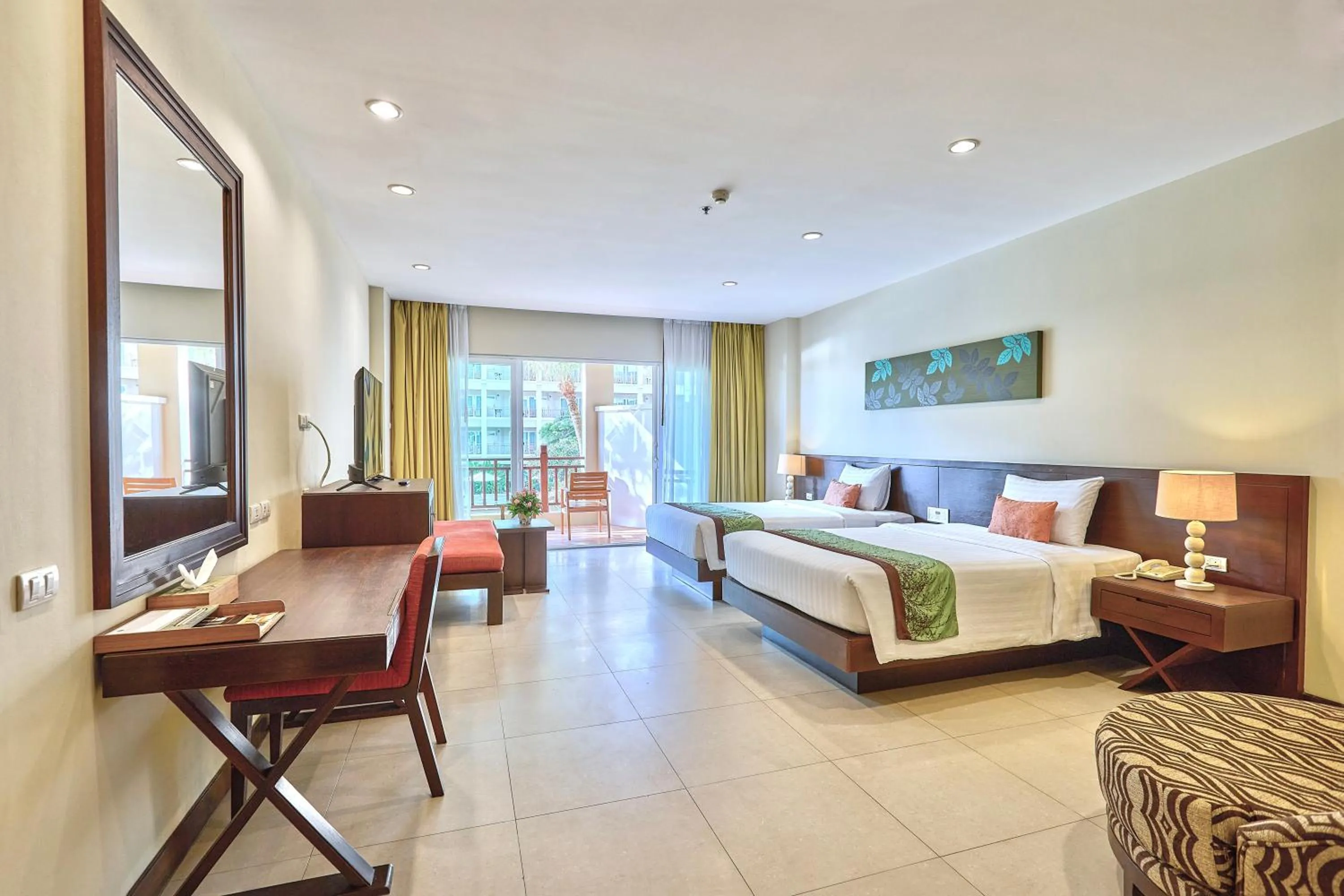 Photo of the whole room, Bed in The Heritage Pattaya Beachfront Resort