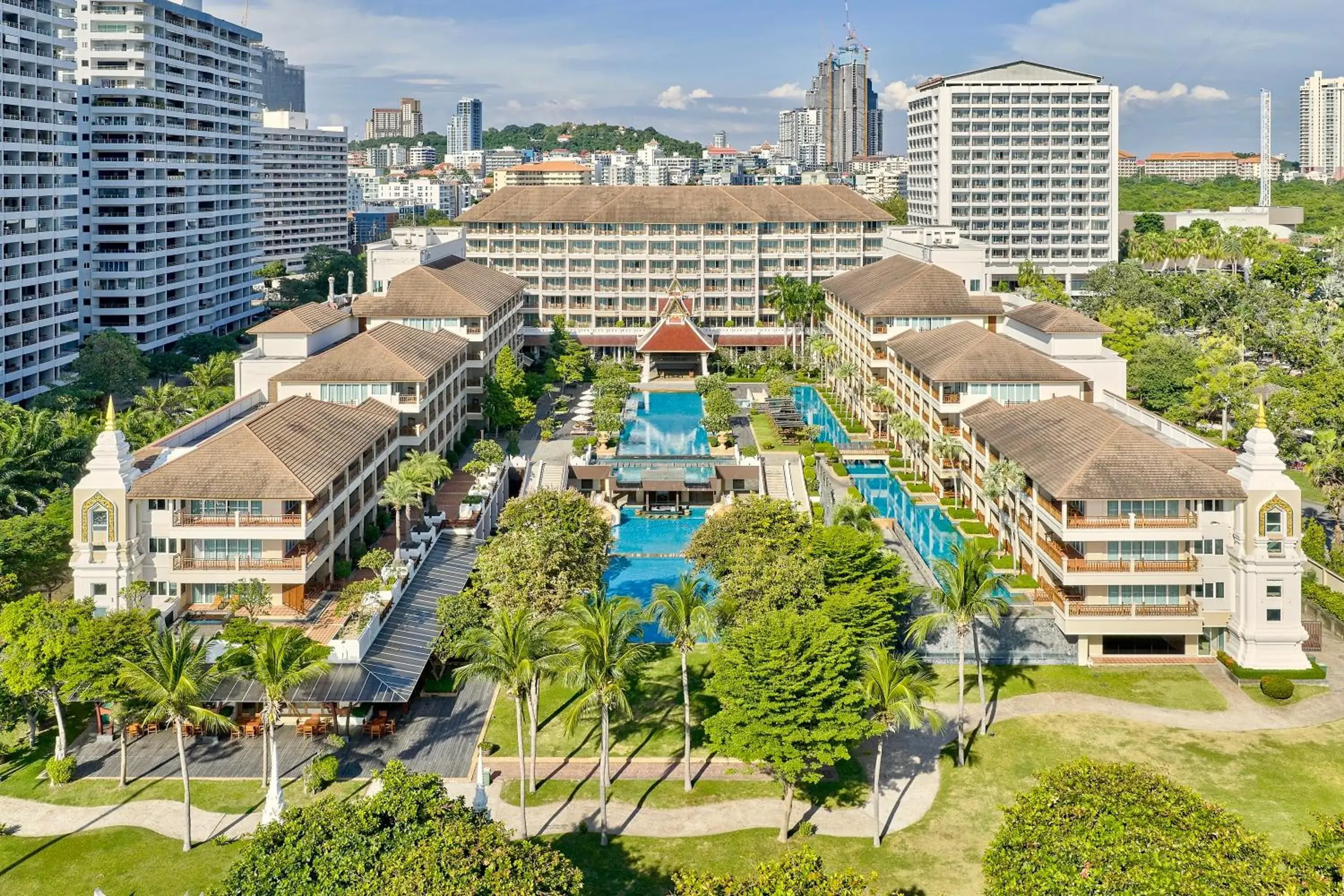 Property building in The Heritage Pattaya Beachfront Resort Property building in The Heritage Pattaya Beachfront Resort