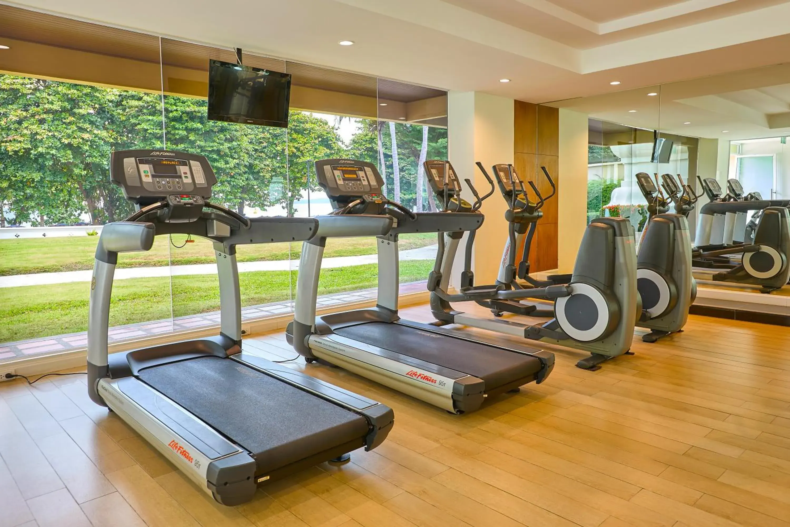 Fitness centre/facilities in The Heritage Pattaya Beachfront Resort Fitness centre/facilities in The Heritage Pattaya Beachfront Resort