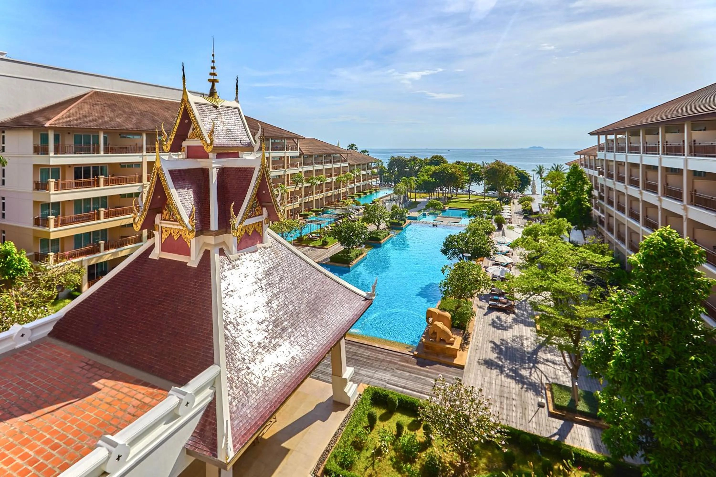 Property building in The Heritage Pattaya Beachfront Resort