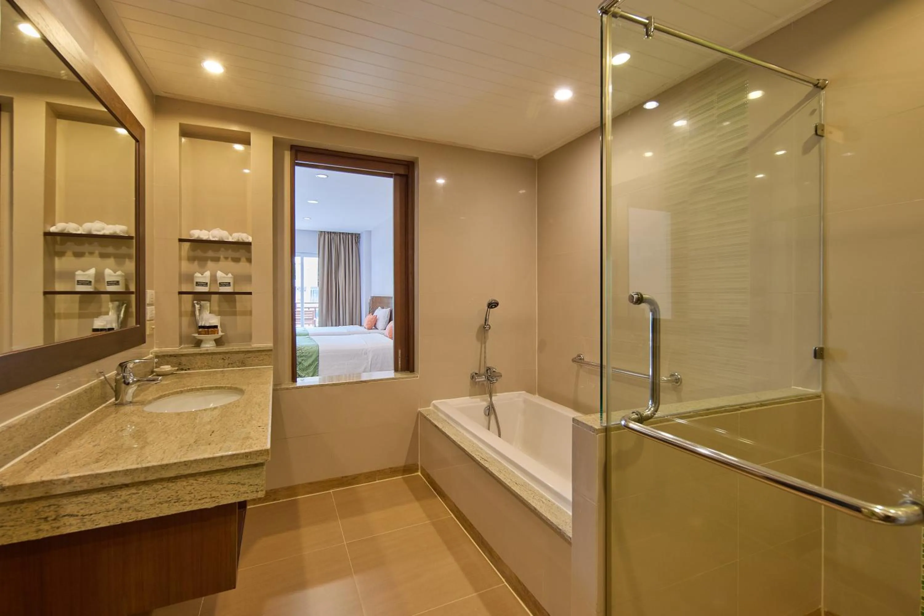 Shower in The Heritage Pattaya Beachfront Resort