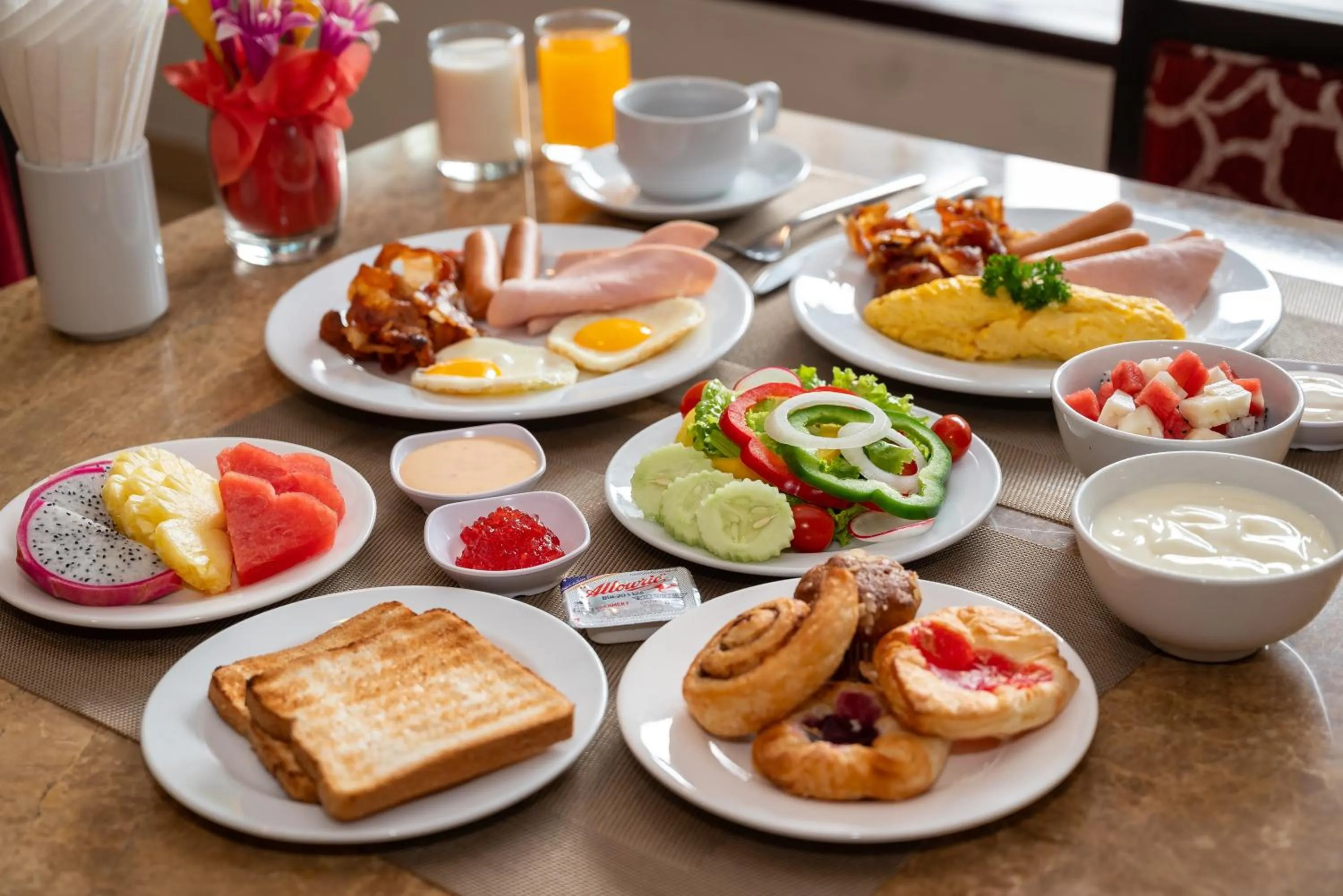 Breakfast in The Heritage Pattaya Beachfront Resort
