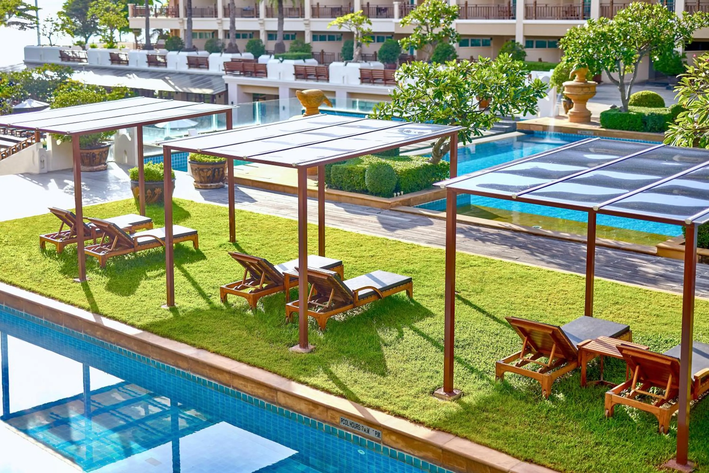 Swimming pool in The Heritage Pattaya Beachfront Resort