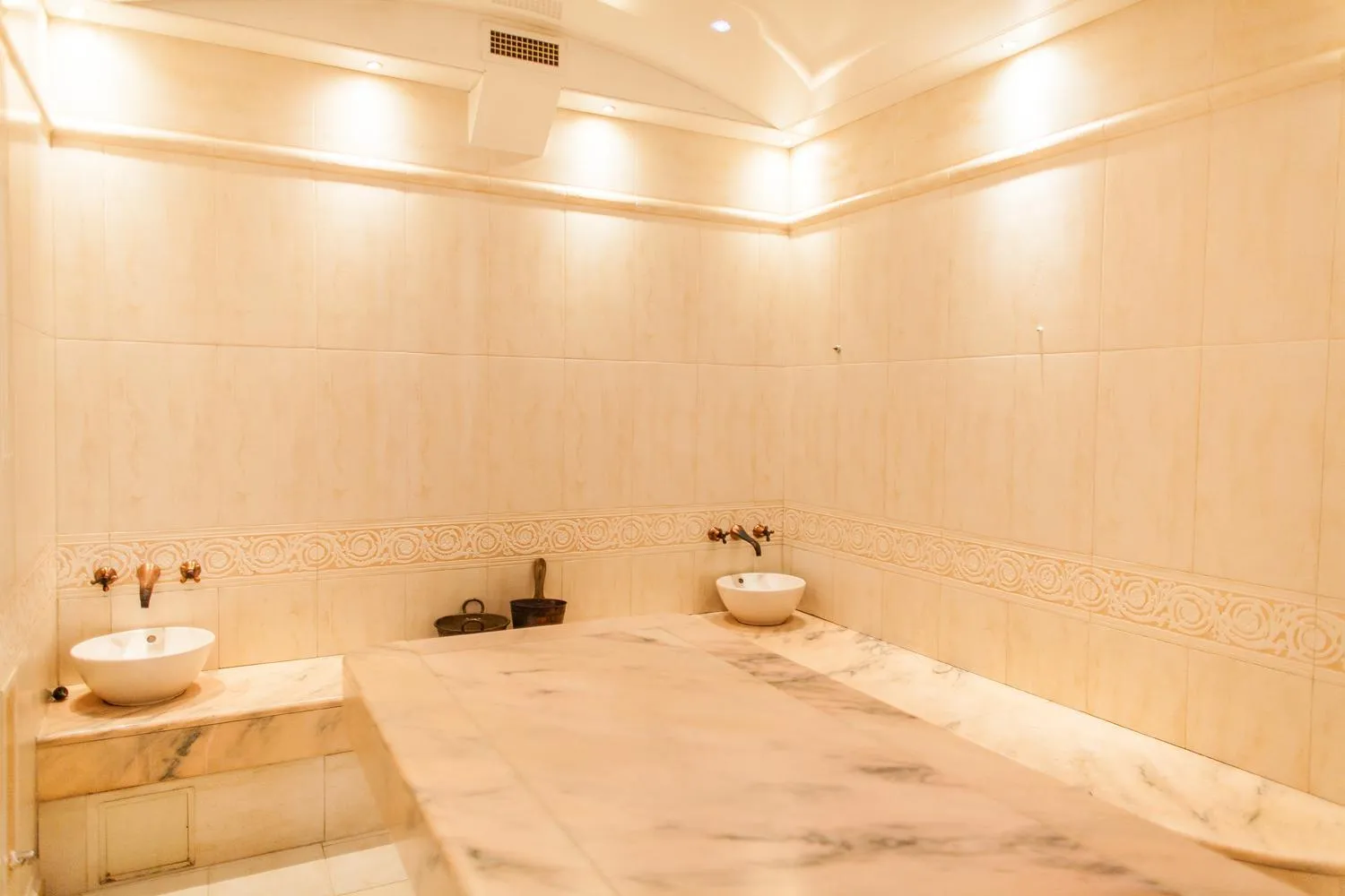 Steam room in TB Palace Hotel & SPA