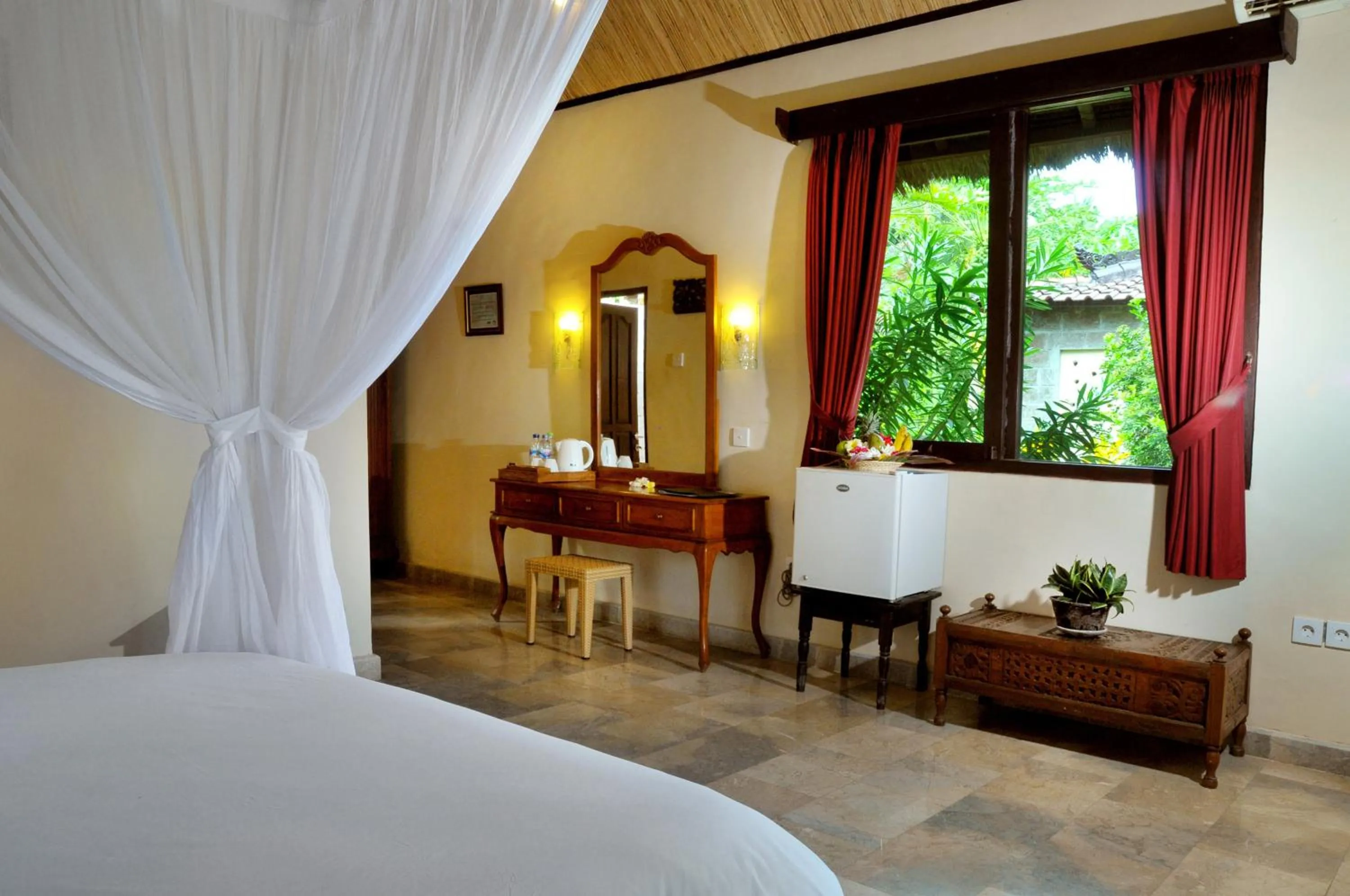 Bedroom, Bed in Coral View Villas