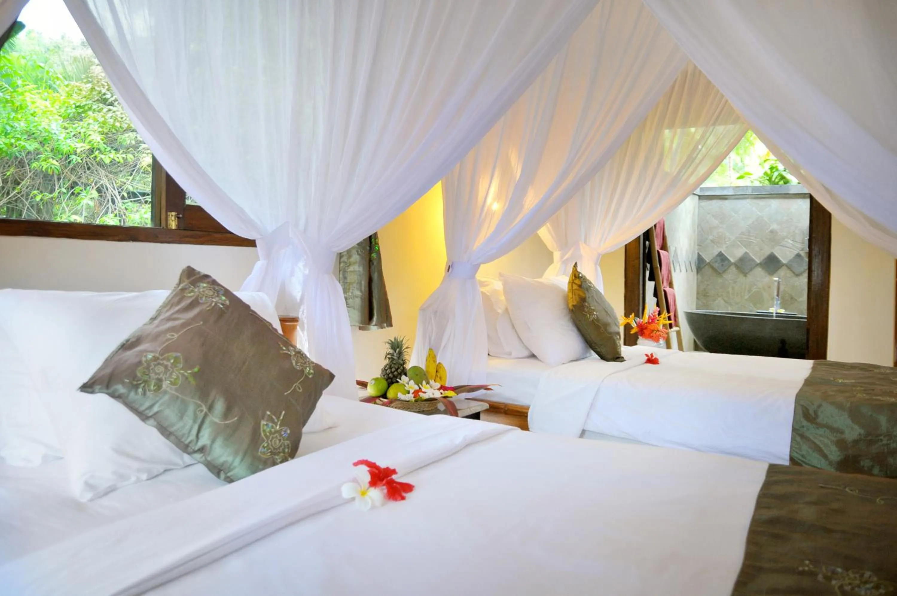 Bedroom, Bed in Coral View Villas