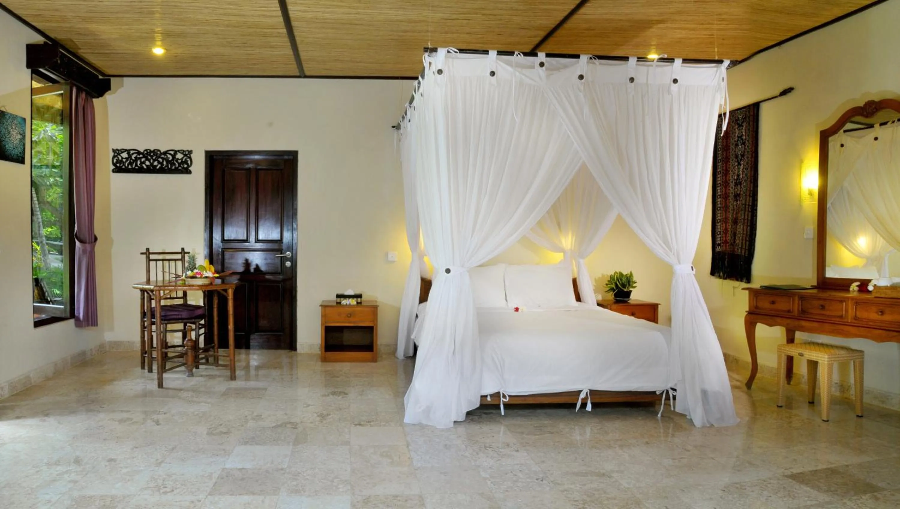 Bedroom, Bed in Coral View Villas