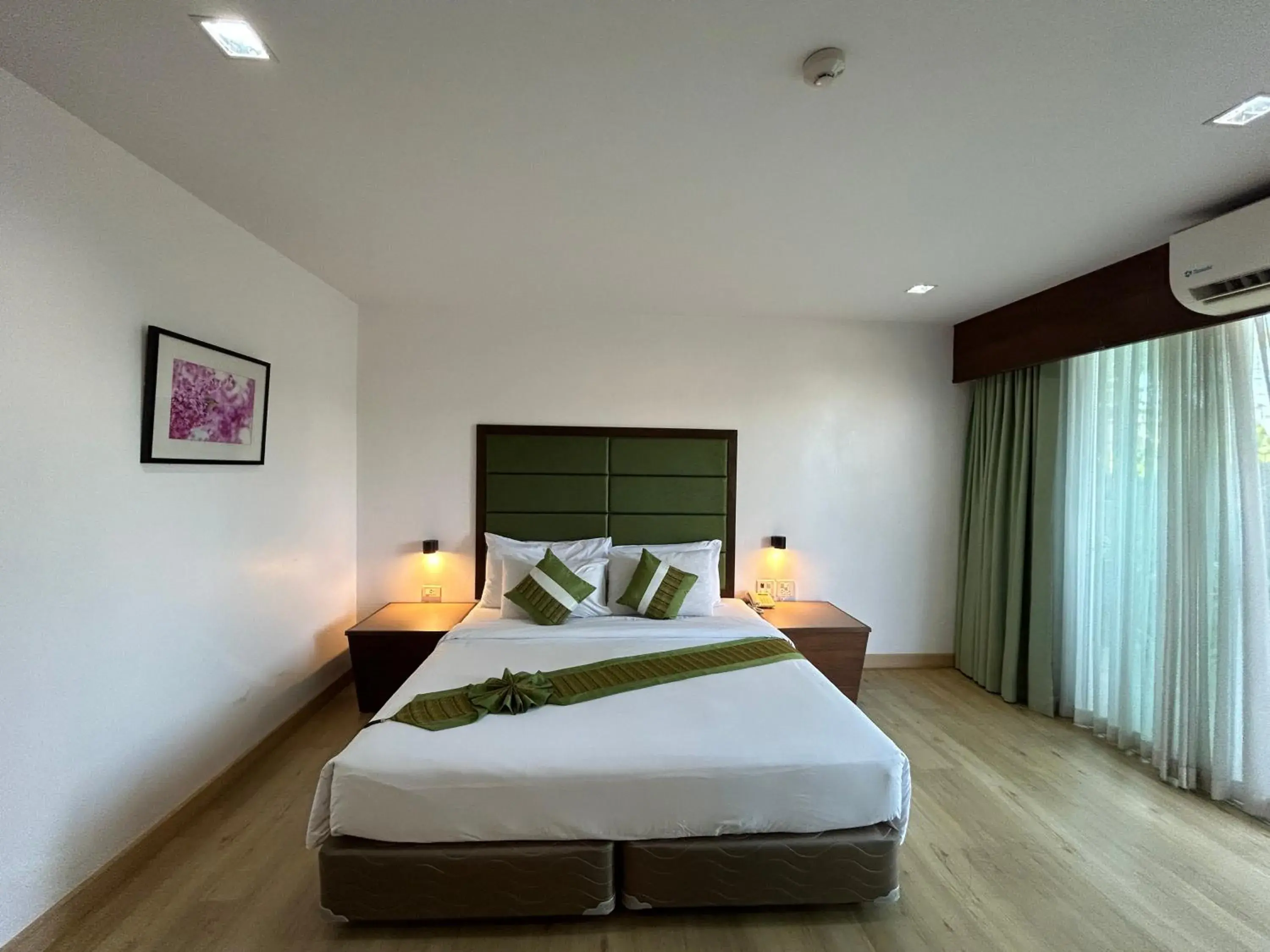 Bedroom, Bed in Teak Garden Resort, Chiang Rai Bedroom, Bed in Teak Garden Resort, Chiang Rai