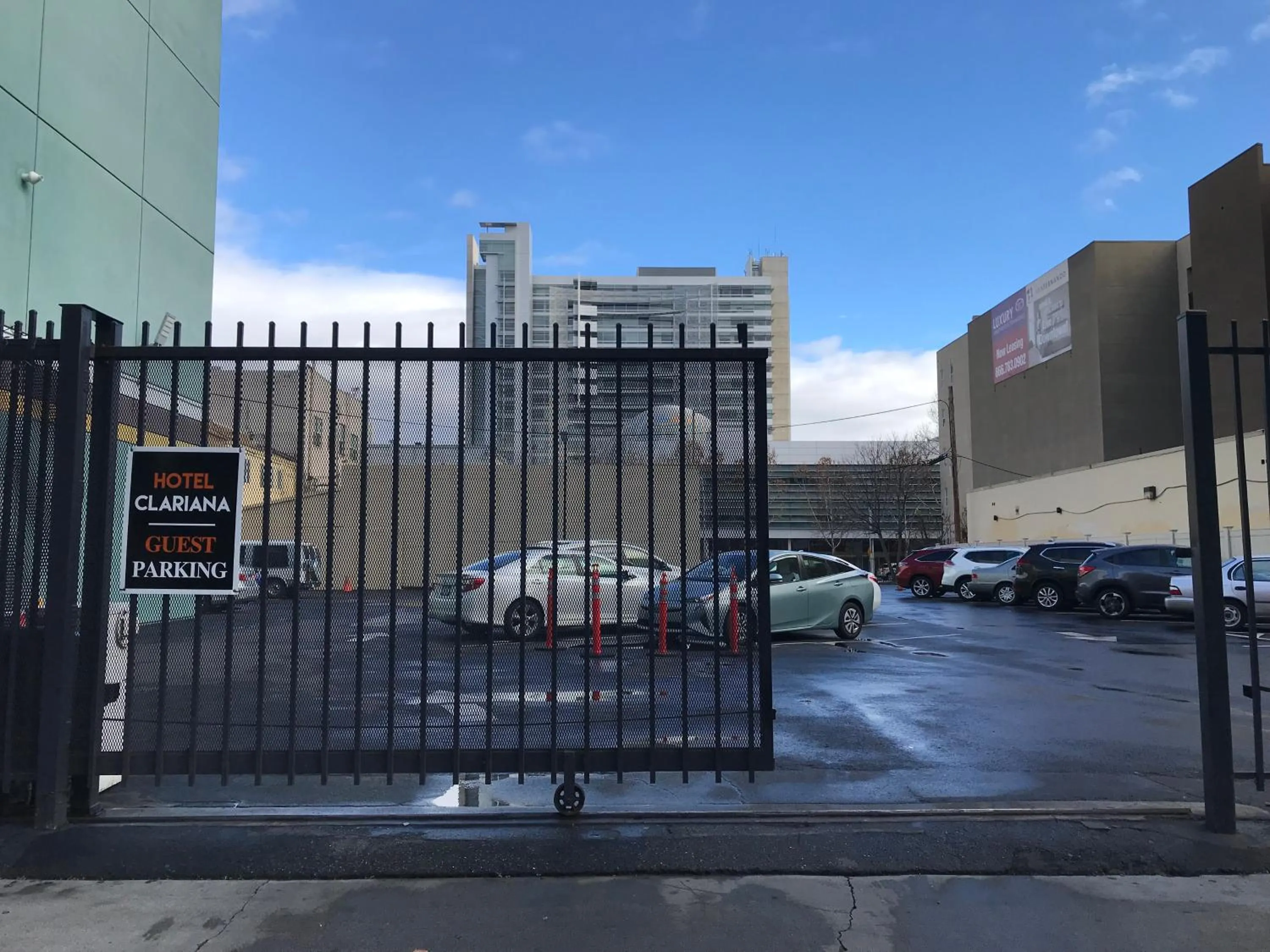 Parking in Hotel Clariana