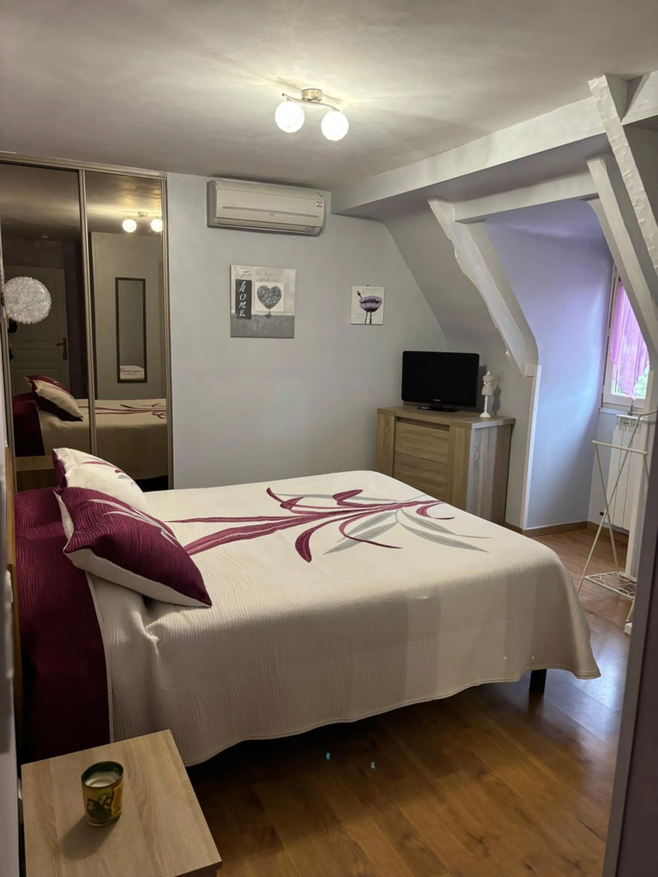 Bed in La Roseraie