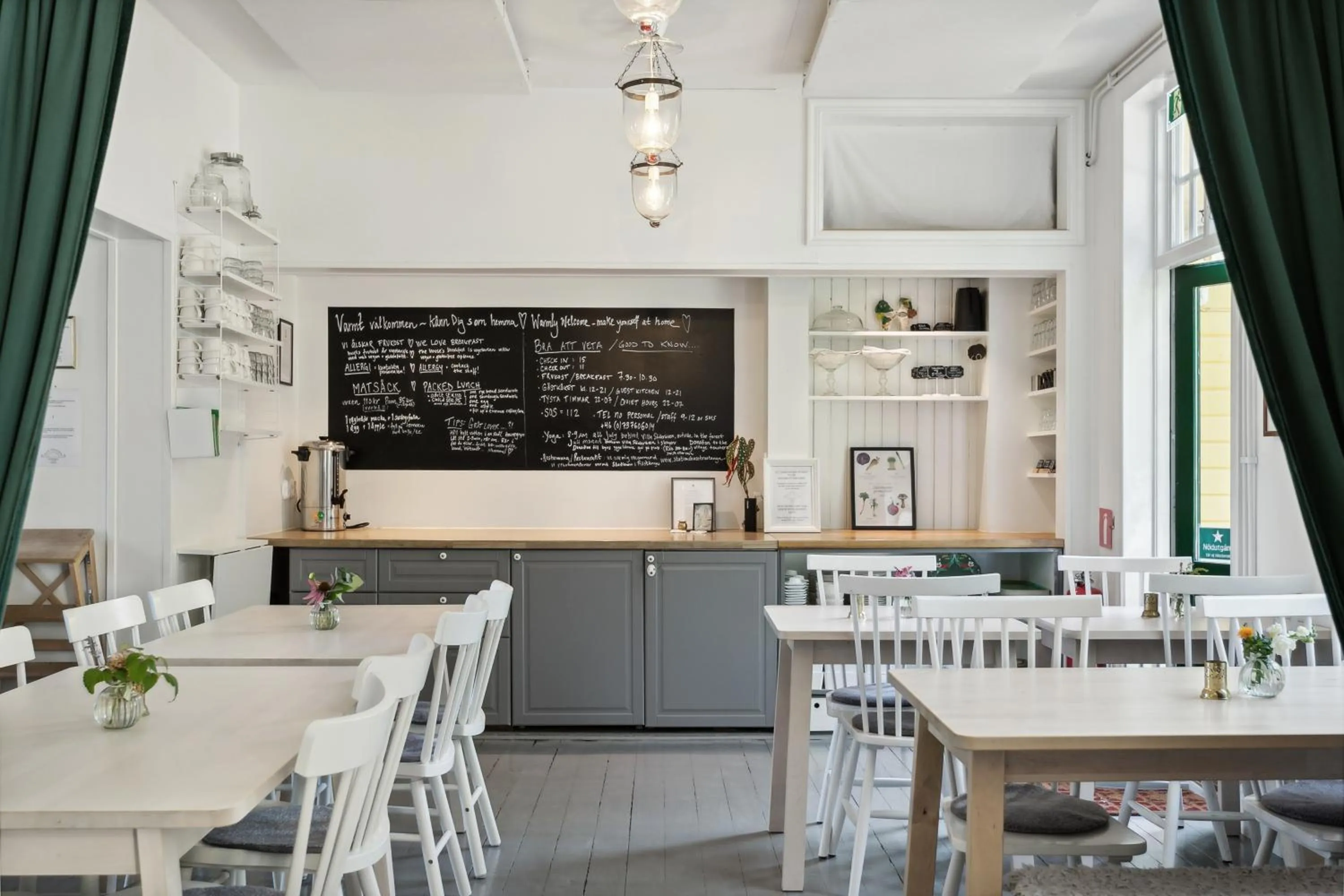 Dining area in STF Villa Söderåsen B&B