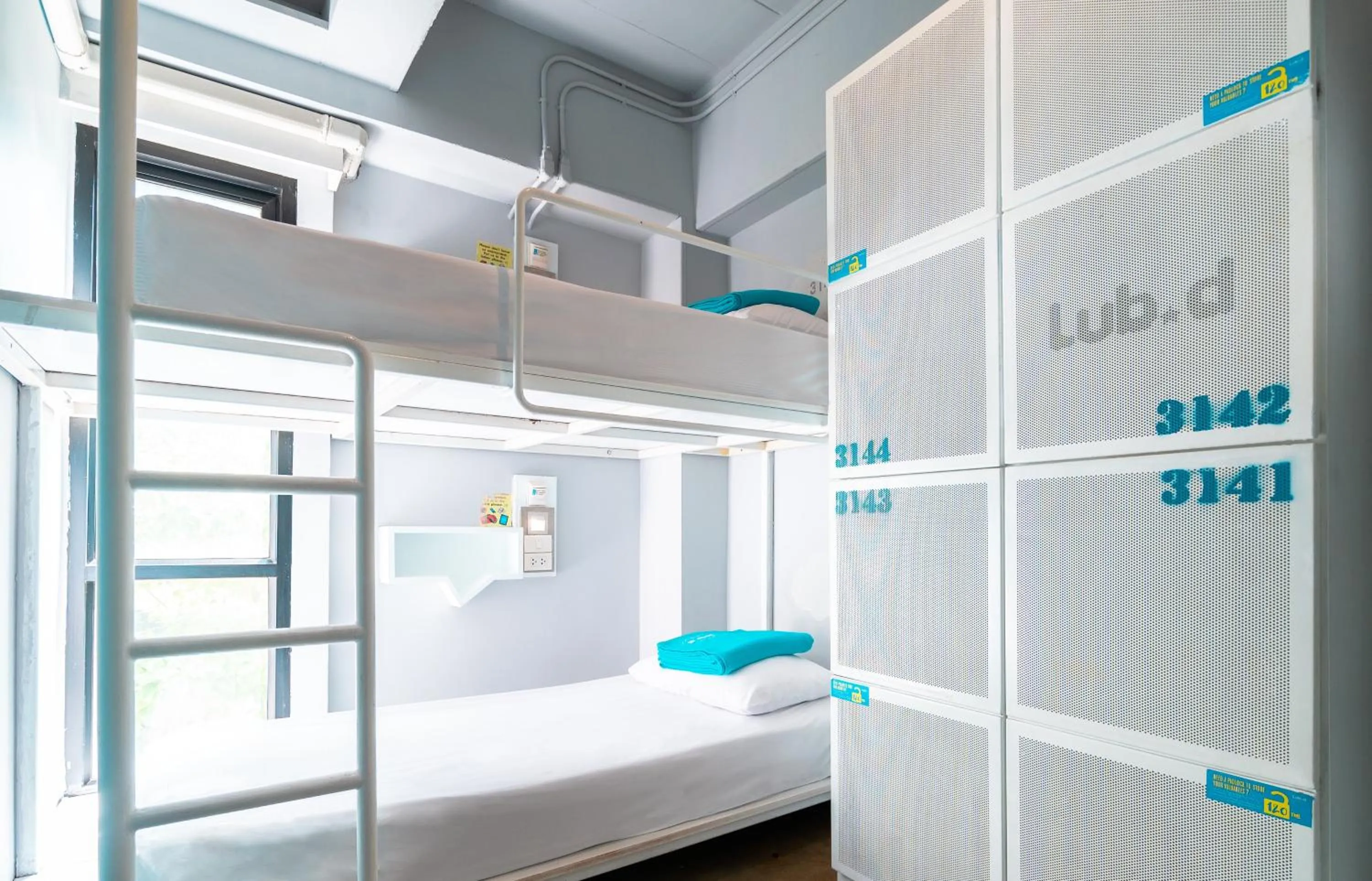 Bed in Lub d Bangkok Siam - Opposite MBK & Next to Skytrain - Perfect for shopping lovers!