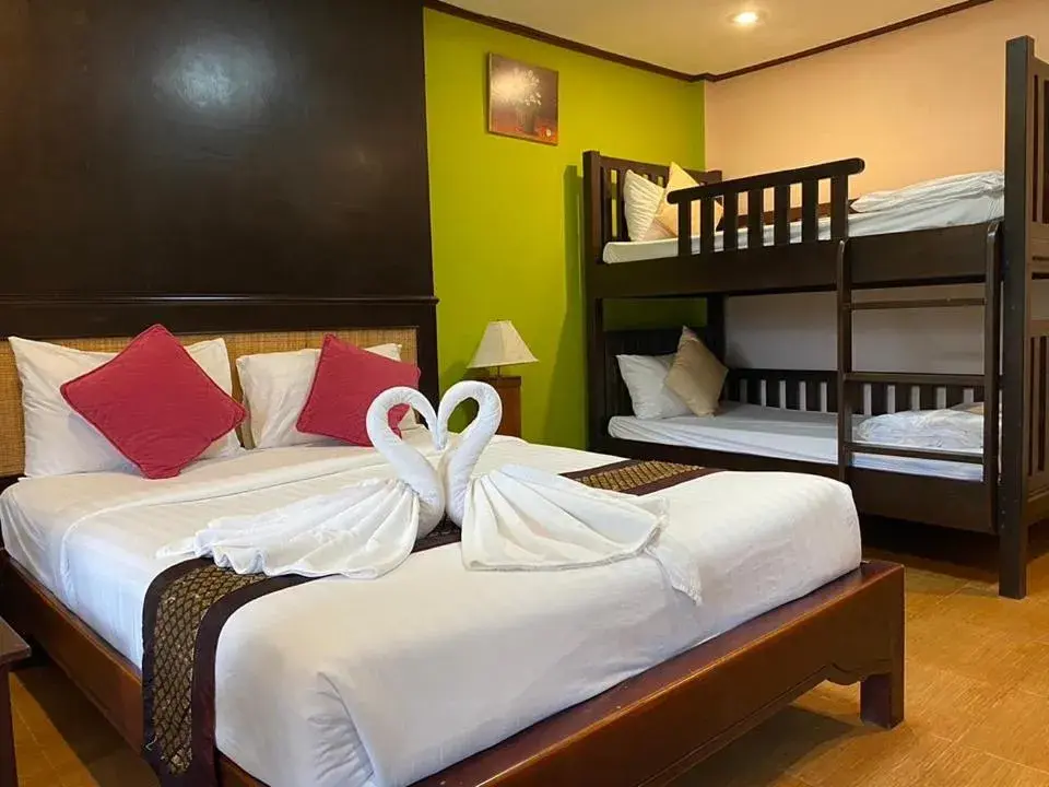 Bed in Koh Chang Bailan Beach Resort Bed in Koh Chang Bailan Beach Resort