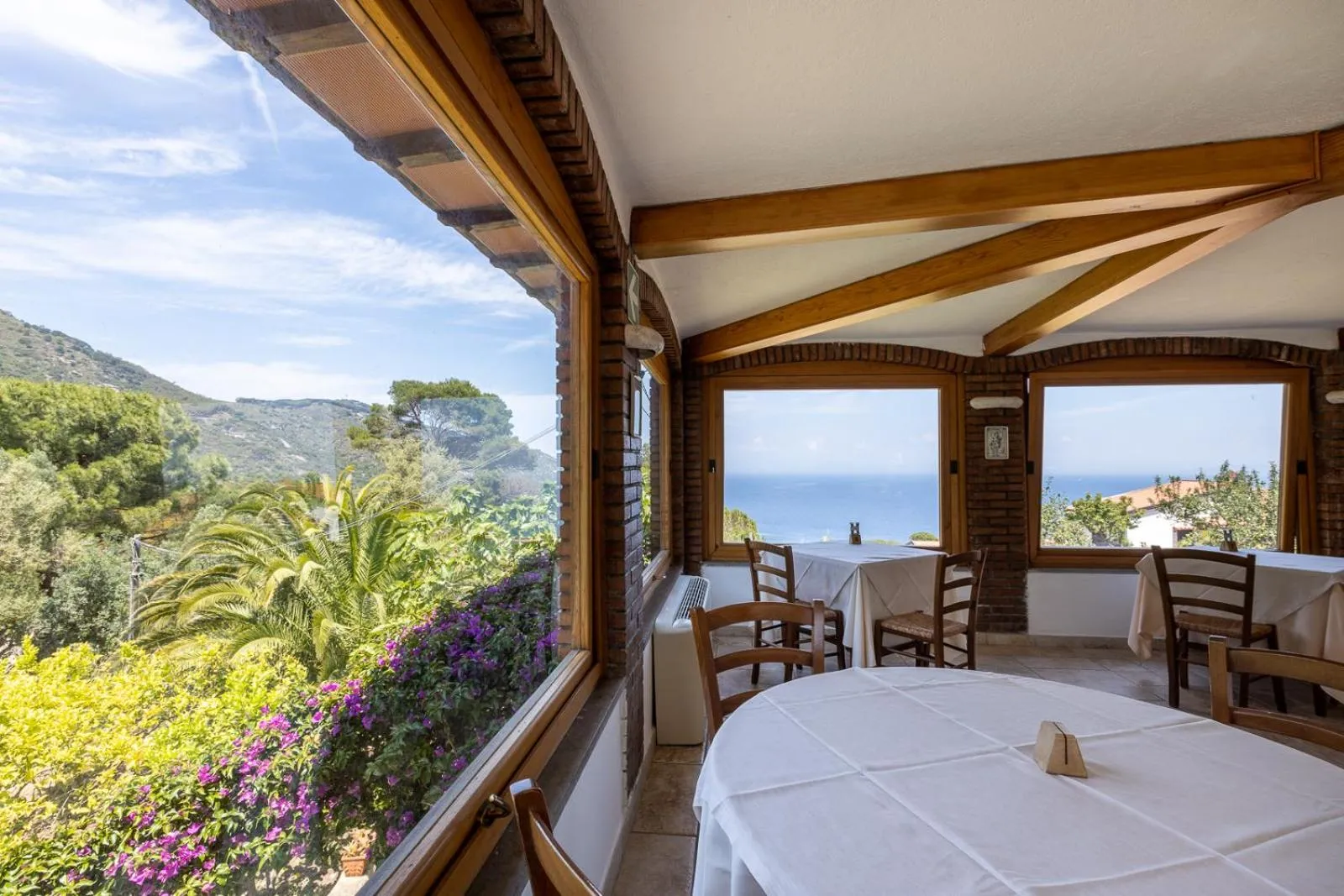 Restaurant/places to eat in Hotel Castello Monticello