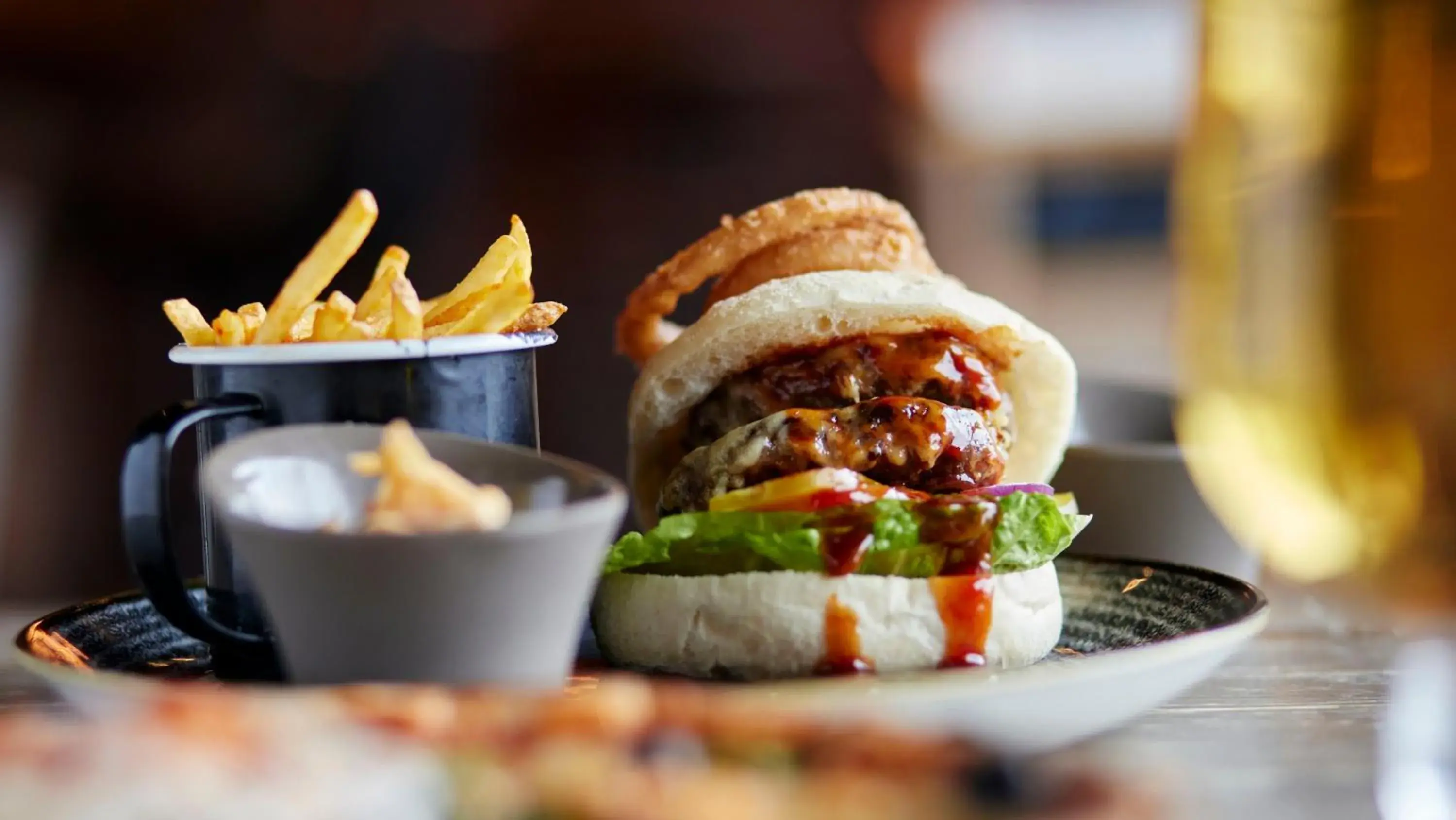 Restaurant/places to eat in Tŷ Magor Restaurant/places to eat in Tŷ Magor