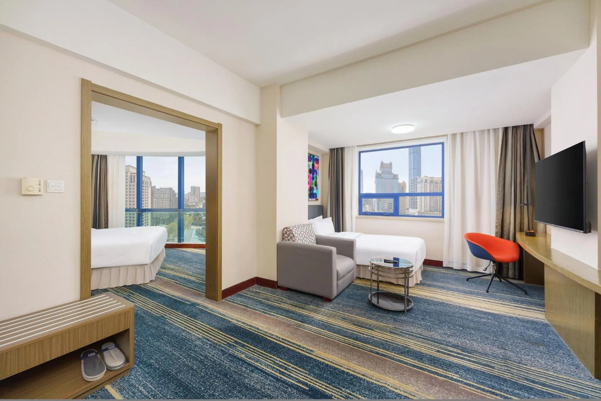 Photo of the whole room in Holiday Inn Express City Centre Dalian by IHG