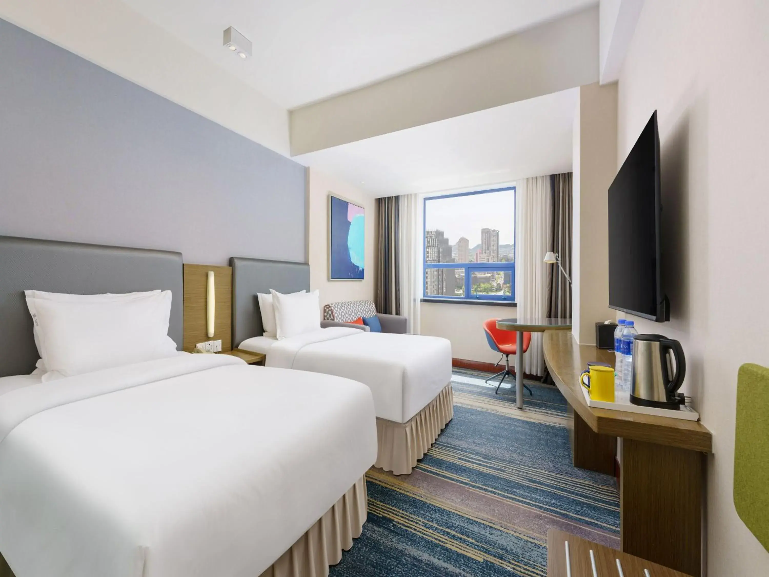 Photo of the whole room in Holiday Inn Express City Centre Dalian by IHG Photo of the whole room in Holiday Inn Express City Centre Dalian by IHG